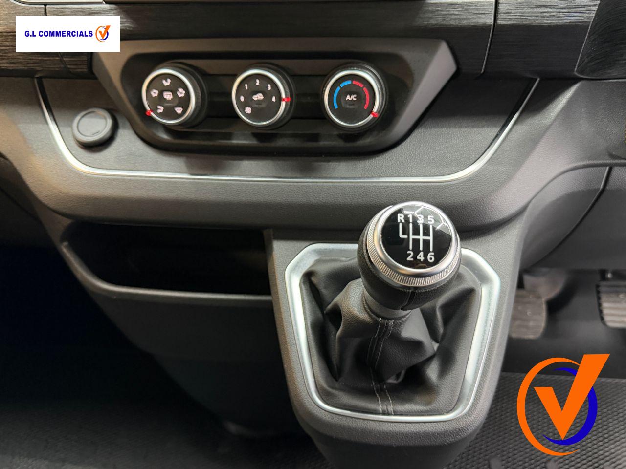 Renault Trafic 2.0 dCi Blue LL30 Sport Panel Van 5dr Diesel Manual L2 H1 Euro 6 (s/s) (150 ps)