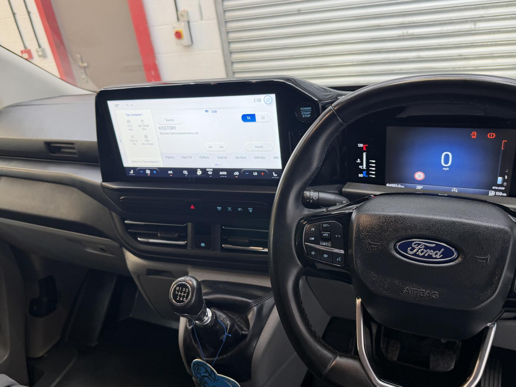 2024 Ford Transit Custom 2.0 300 EcoBlue Limited Panel Van 5dr Diesel Manual L1 H1 Euro 6 (s/s) (136 ps) - Thumbnail 18