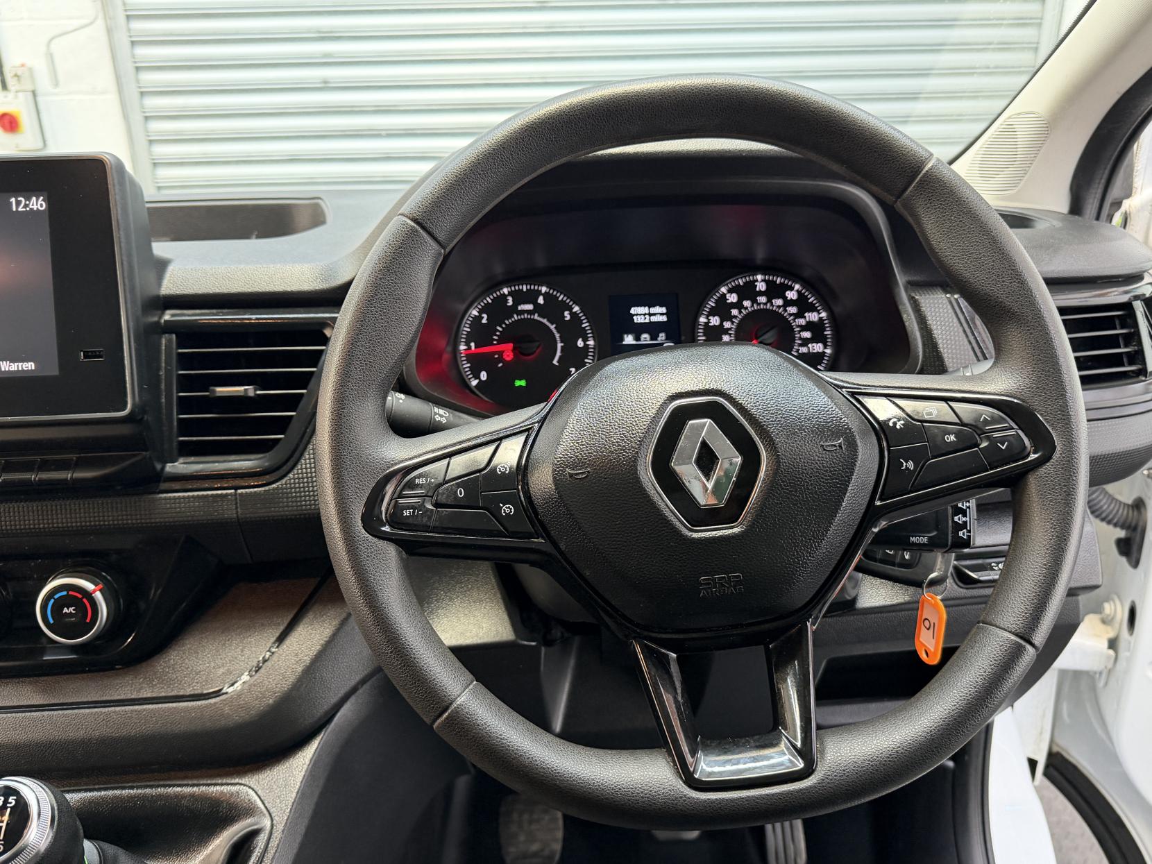 2023 Renault Trafic 2.0 dCi Blue LL30 Business+ Panel Van 5dr Diesel Manual L2 H1 Euro 6 (s/s) (130 ps) - Thumbnail 10