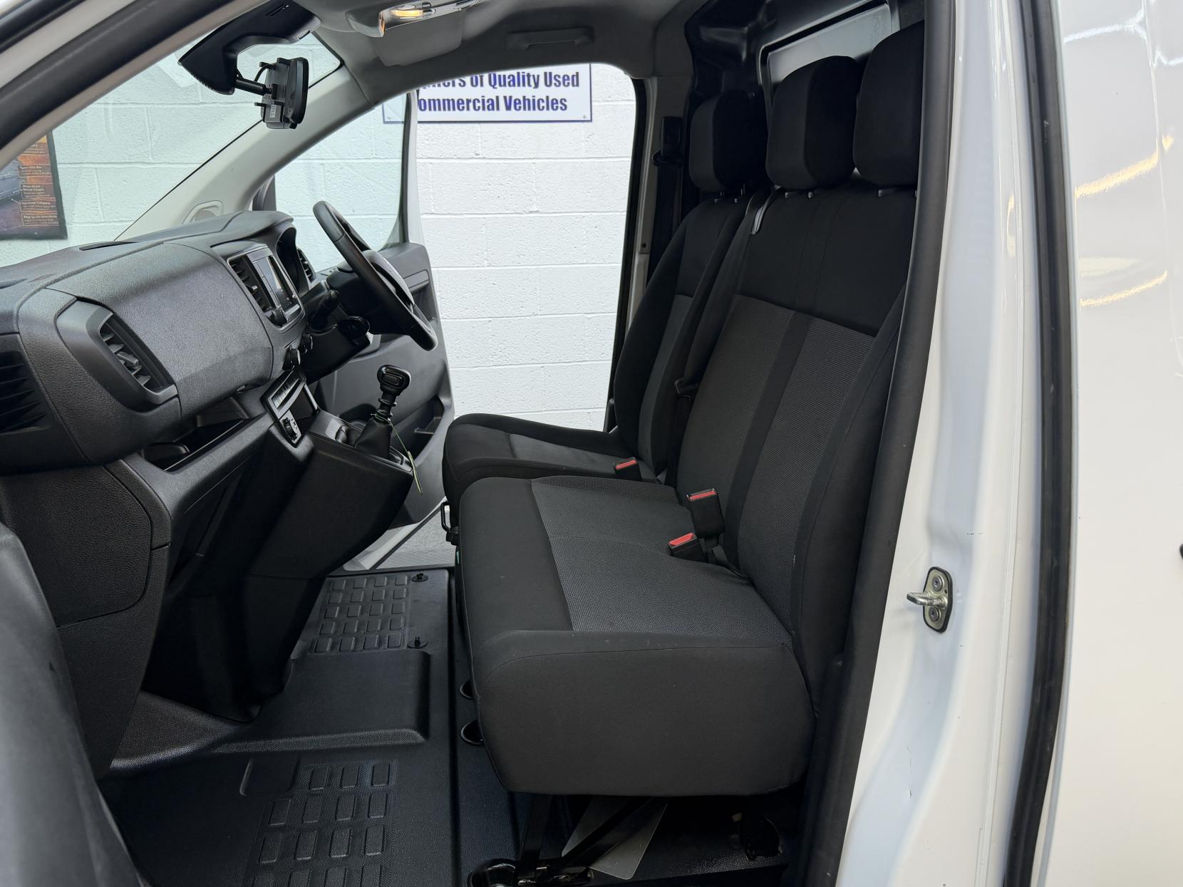 2023 Vauxhall Vivaro 1.5 Turbo D 2900 Prime Panel Van 6dr Diesel Manual L1 H1 Euro 6 (s/s) (100 ps) - Thumbnail 9