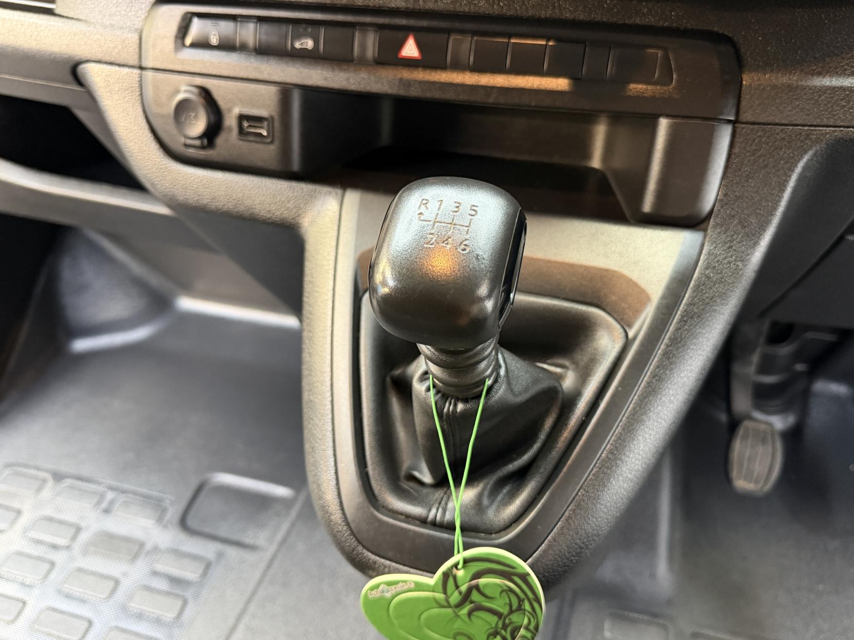 2023 Vauxhall Vivaro 1.5 Turbo D 2900 Prime Panel Van 6dr Diesel Manual L1 H1 Euro 6 (s/s) (100 ps) - Thumbnail 16