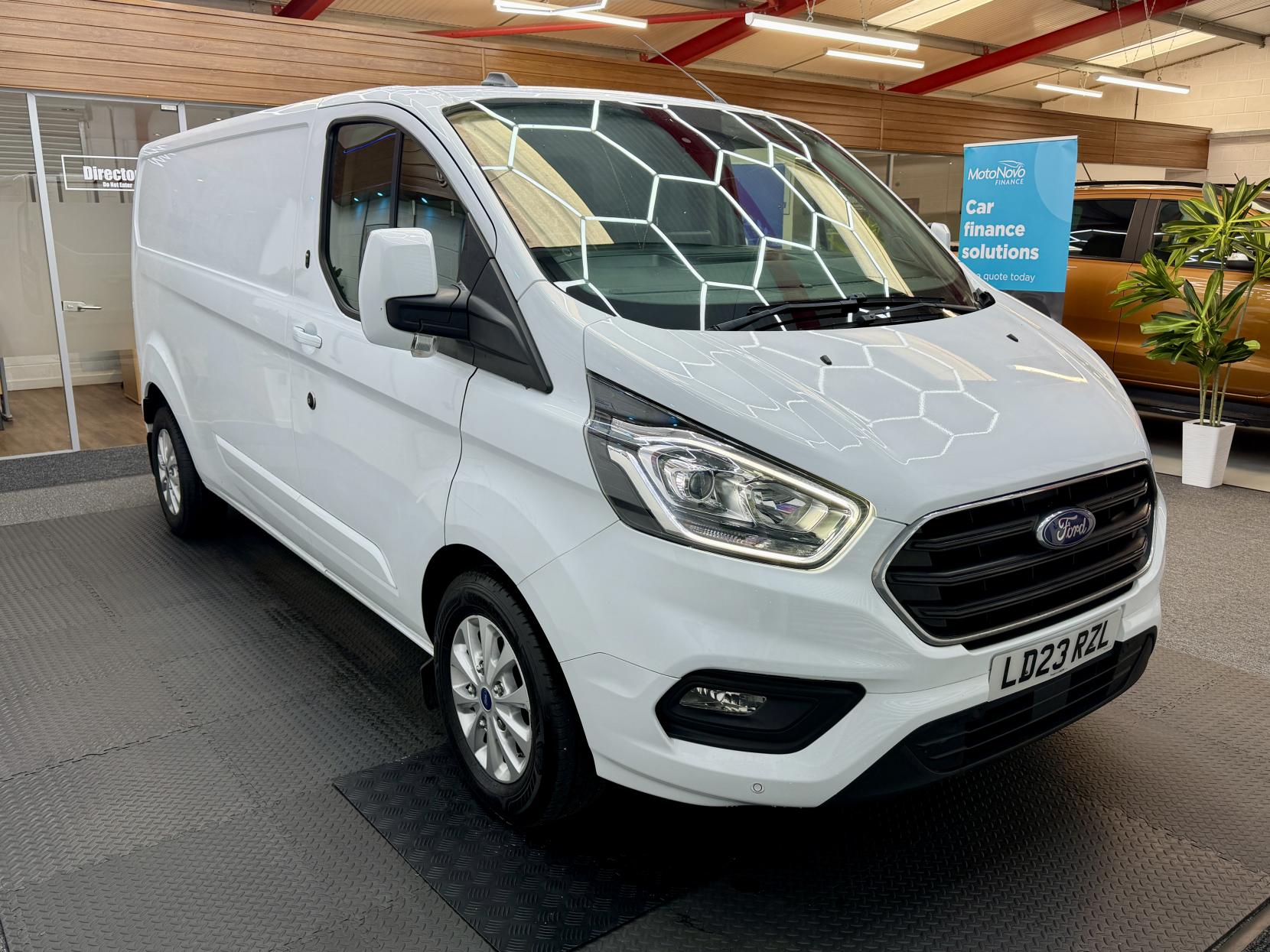 Ford Transit Custom 2.0 300 EcoBlue Limited Panel Van 5dr Diesel Manual L2 H1 Euro 6 (s/s) (130 ps)