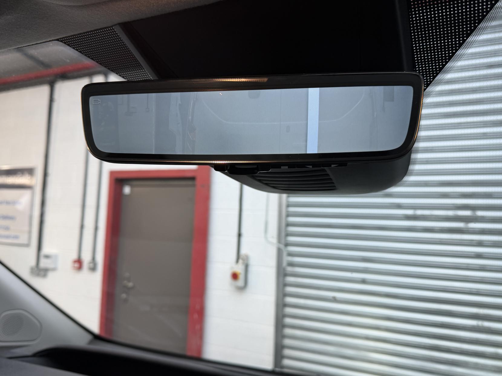 Ford Transit Custom 2.0 300 EcoBlue Limited Panel Van 5dr Diesel Manual L2 H1 Euro 6 (s/s) (130 ps)