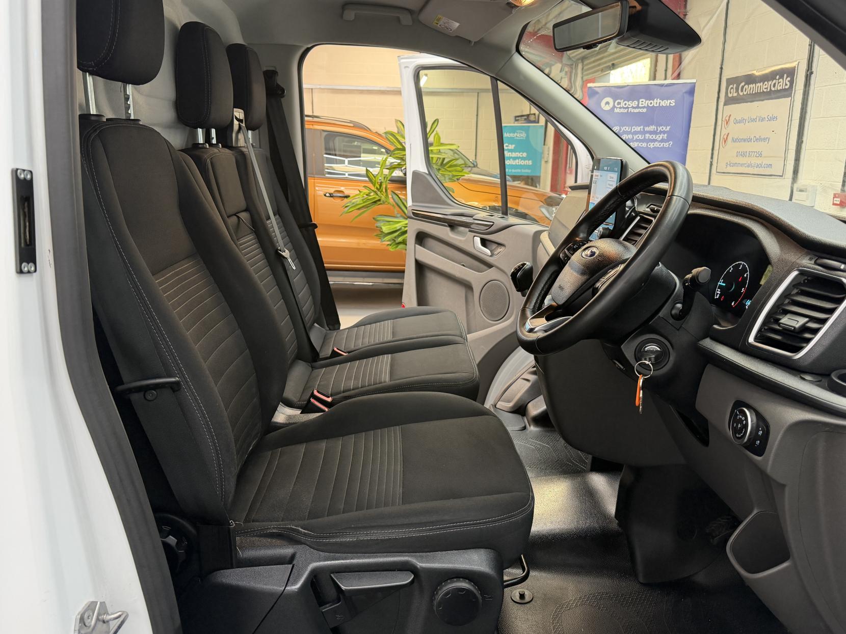 Ford Transit Custom 2.0 300 EcoBlue Limited Panel Van 5dr Diesel Manual L2 H1 Euro 6 (s/s) (130 ps)
