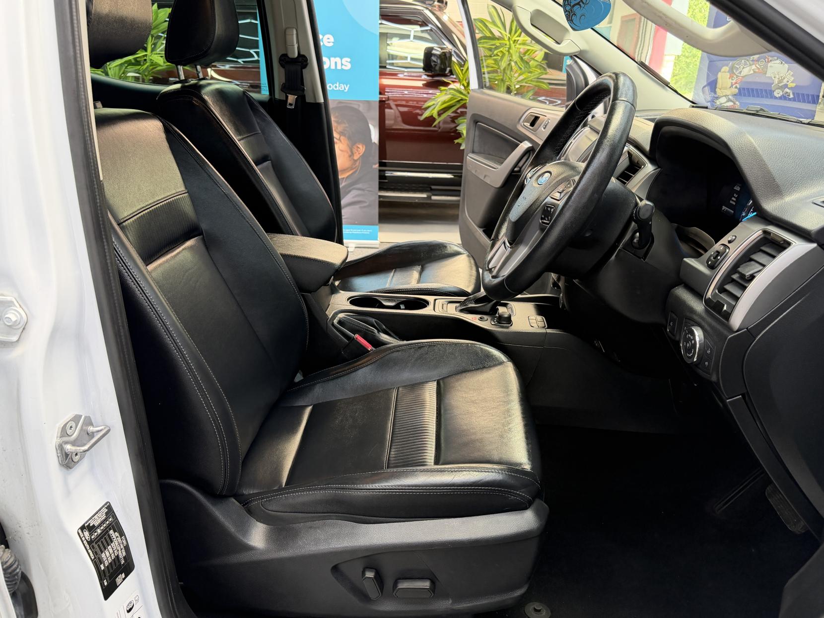 2023 Ford Ranger 2.0 EcoBlue Limited Pickup Double Cab 4dr Diesel Auto 4WD Euro 6 (s/s) (213 ps) - Thumbnail 10