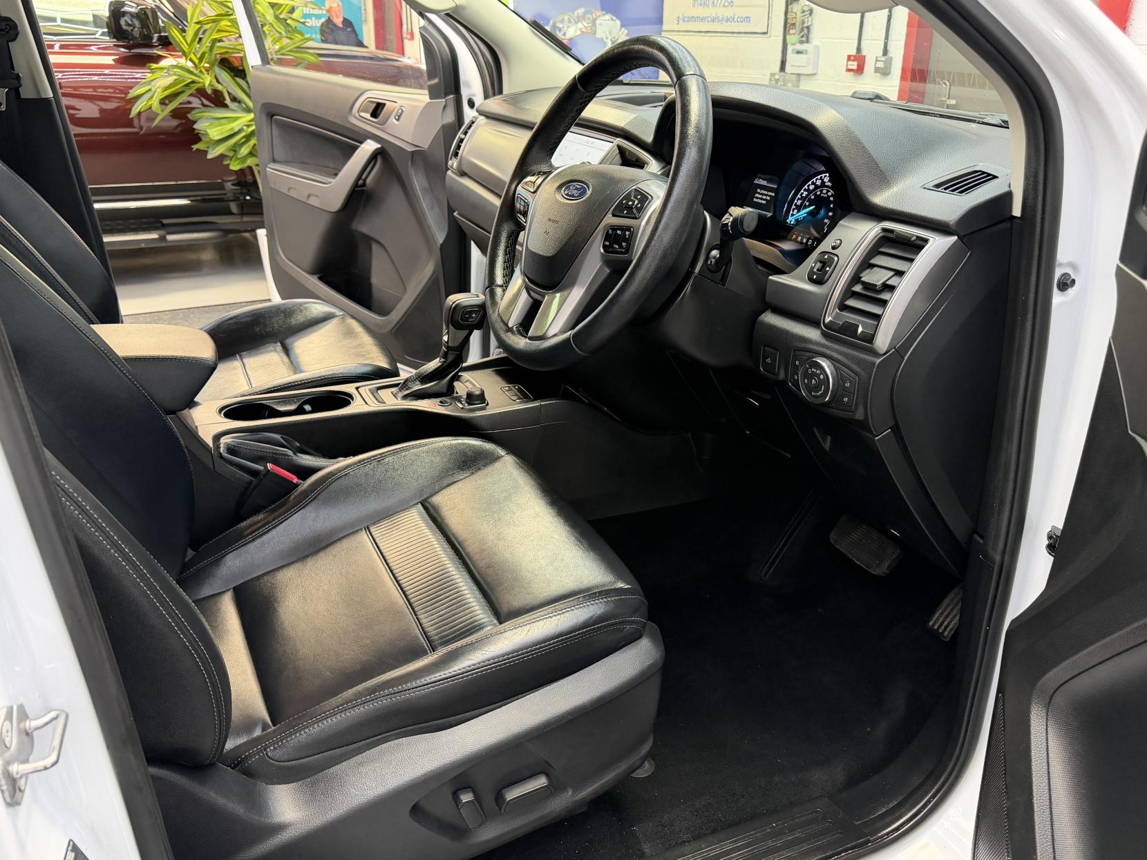 2023 Ford Ranger 2.0 EcoBlue Limited Pickup Double Cab 4dr Diesel Auto 4WD Euro 6 (s/s) (213 ps) - Thumbnail 11