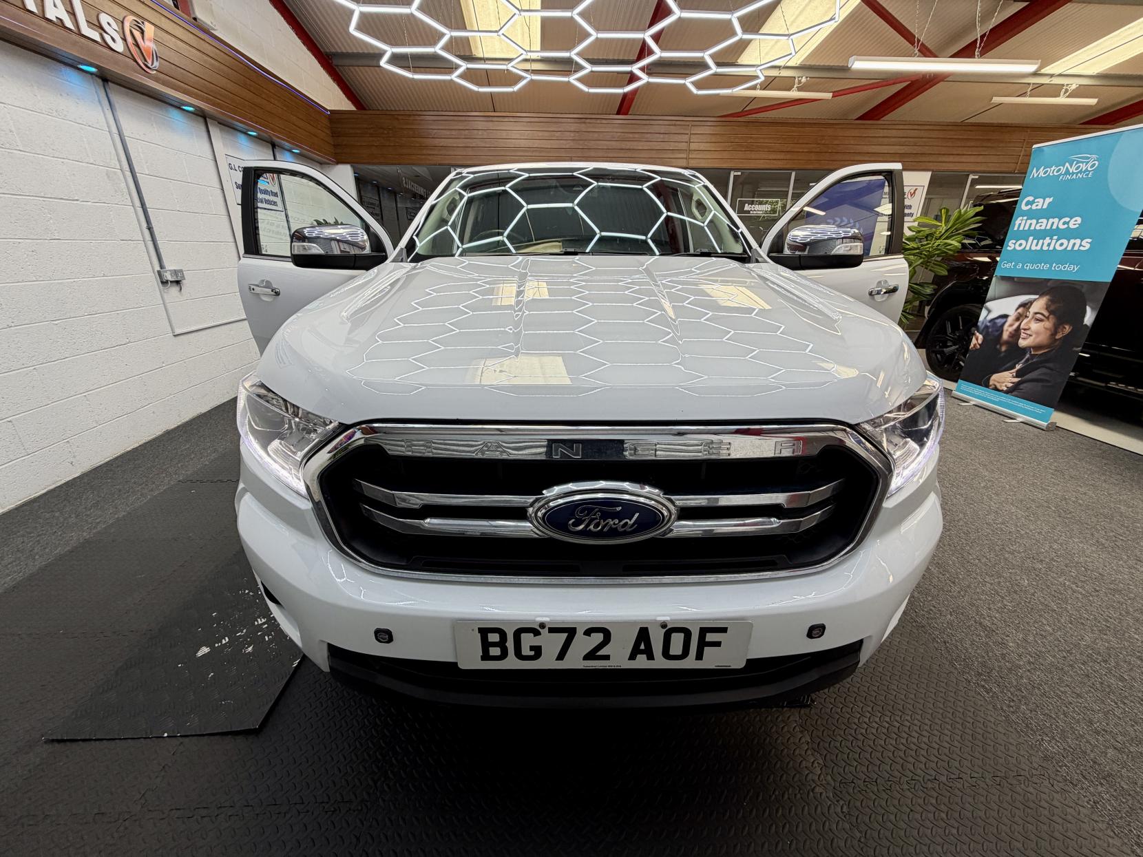 2023 Ford Ranger 2.0 EcoBlue Limited Pickup Double Cab 4dr Diesel Auto 4WD Euro 6 (s/s) (213 ps) - Thumbnail 3