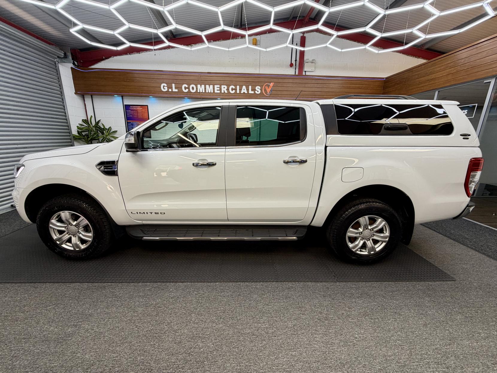 2023 Ford Ranger 2.0 EcoBlue Limited Pickup Double Cab 4dr Diesel Auto 4WD Euro 6 (s/s) (213 ps) - Thumbnail 2