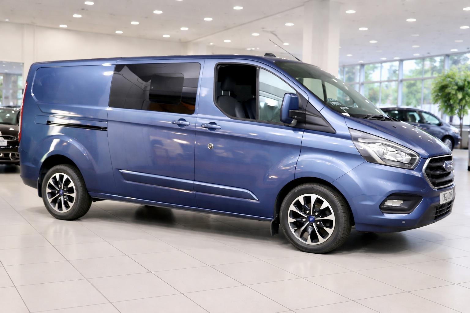 Ford Transit Custom 2.0 320 EcoBlue Limited Crew Van Double Cab 5dr Diesel Manual L2 H1 Euro 6 (s/s) (6 Seat) (130 ps)