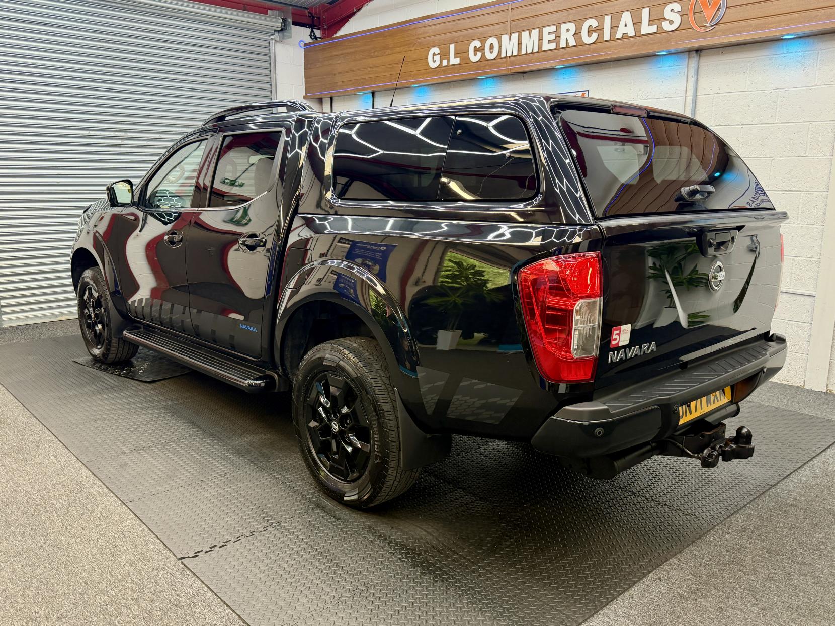 2021 Nissan Navara 2.3 dCi N-Guard Pickup Double Cab 4dr Diesel Auto 4WD Euro 6 (190 ps) - Thumbnail 5