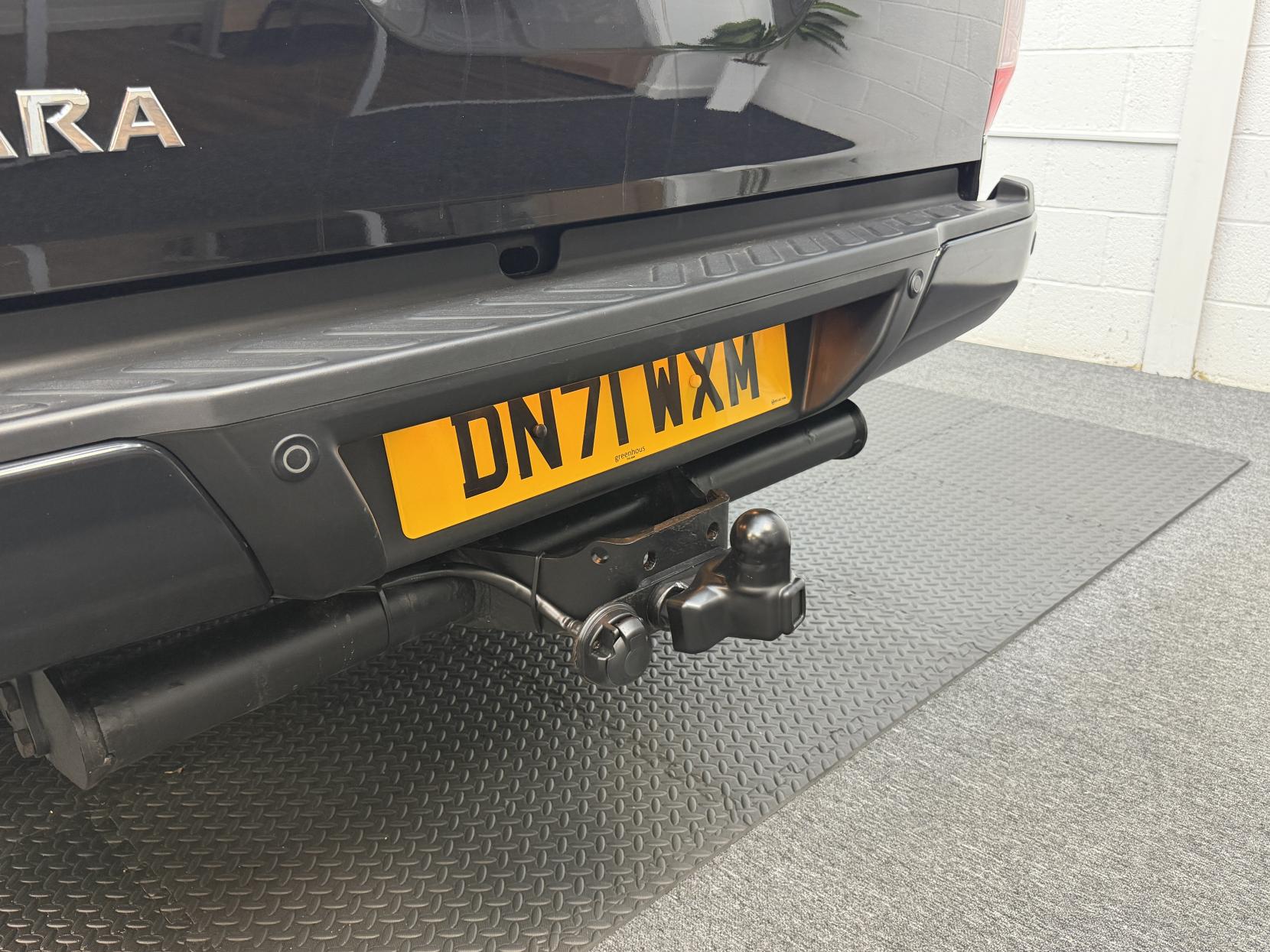 2021 Nissan Navara 2.3 dCi N-Guard Pickup Double Cab 4dr Diesel Auto 4WD Euro 6 (190 ps) - Thumbnail 13
