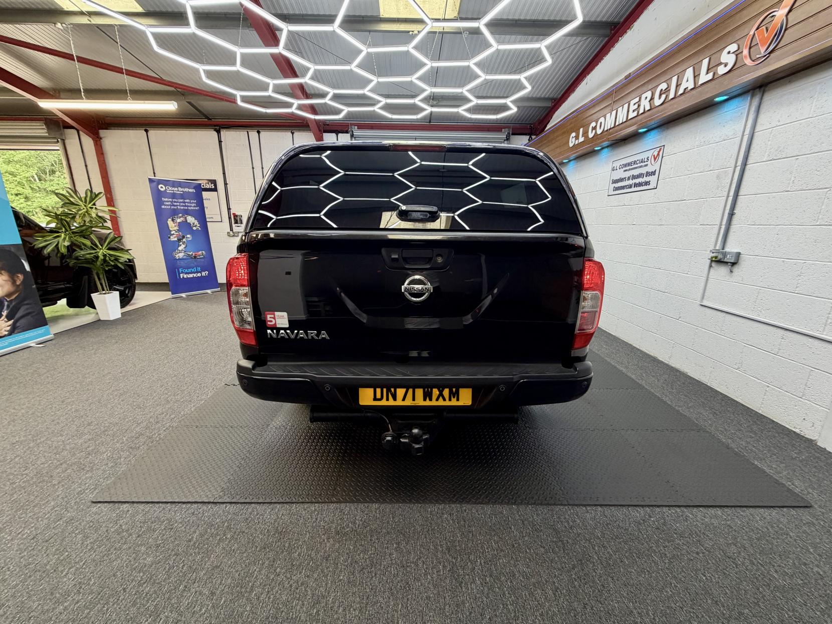 2021 Nissan Navara 2.3 dCi N-Guard Pickup Double Cab 4dr Diesel Auto 4WD Euro 6 (190 ps) - Thumbnail 7