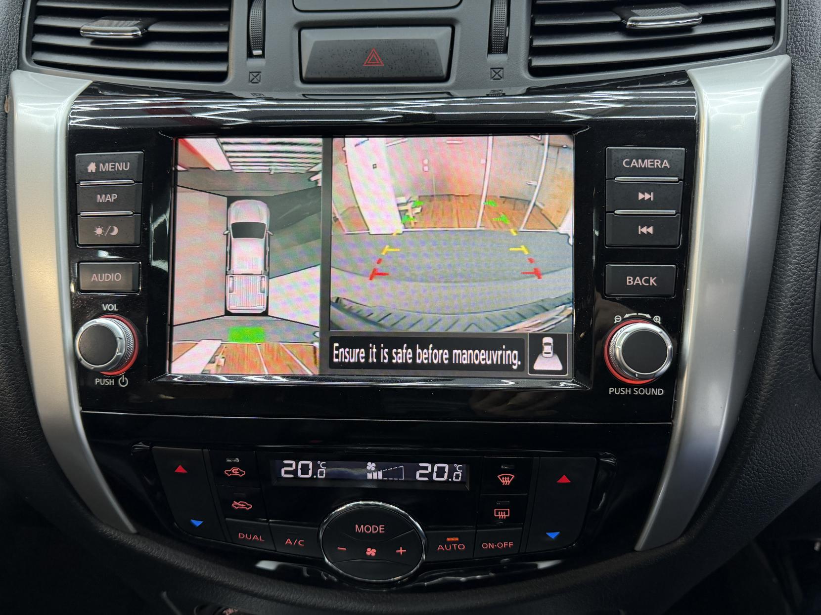 2021 Nissan Navara 2.3 dCi N-Guard Pickup Double Cab 4dr Diesel Auto 4WD Euro 6 (190 ps) - Thumbnail 5