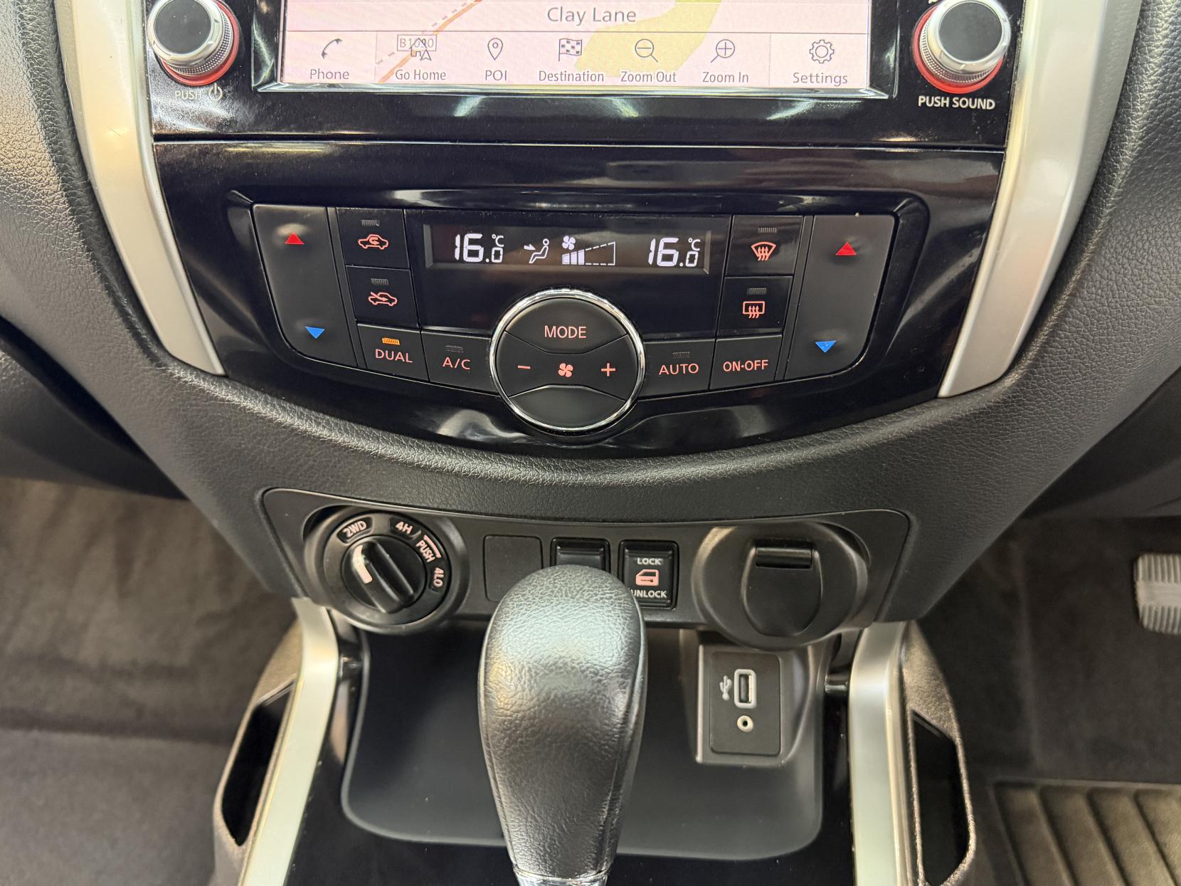 2021 Nissan Navara 2.3 dCi N-Guard Pickup Double Cab 4dr Diesel Auto 4WD Euro 6 (190 ps) - Thumbnail 19