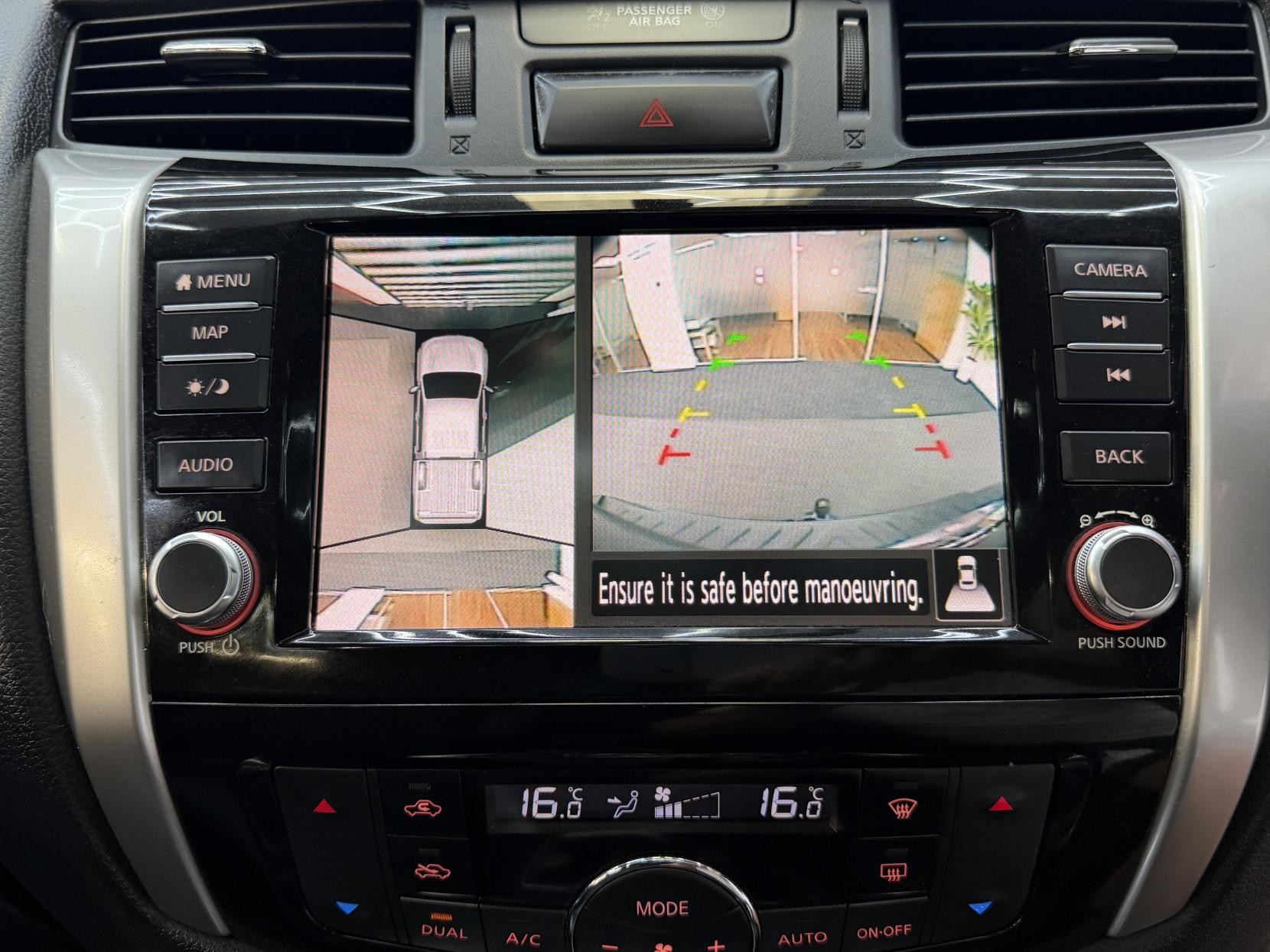 2021 Nissan Navara 2.3 dCi N-Guard Pickup Double Cab 4dr Diesel Auto 4WD Euro 6 (190 ps) - Thumbnail 11