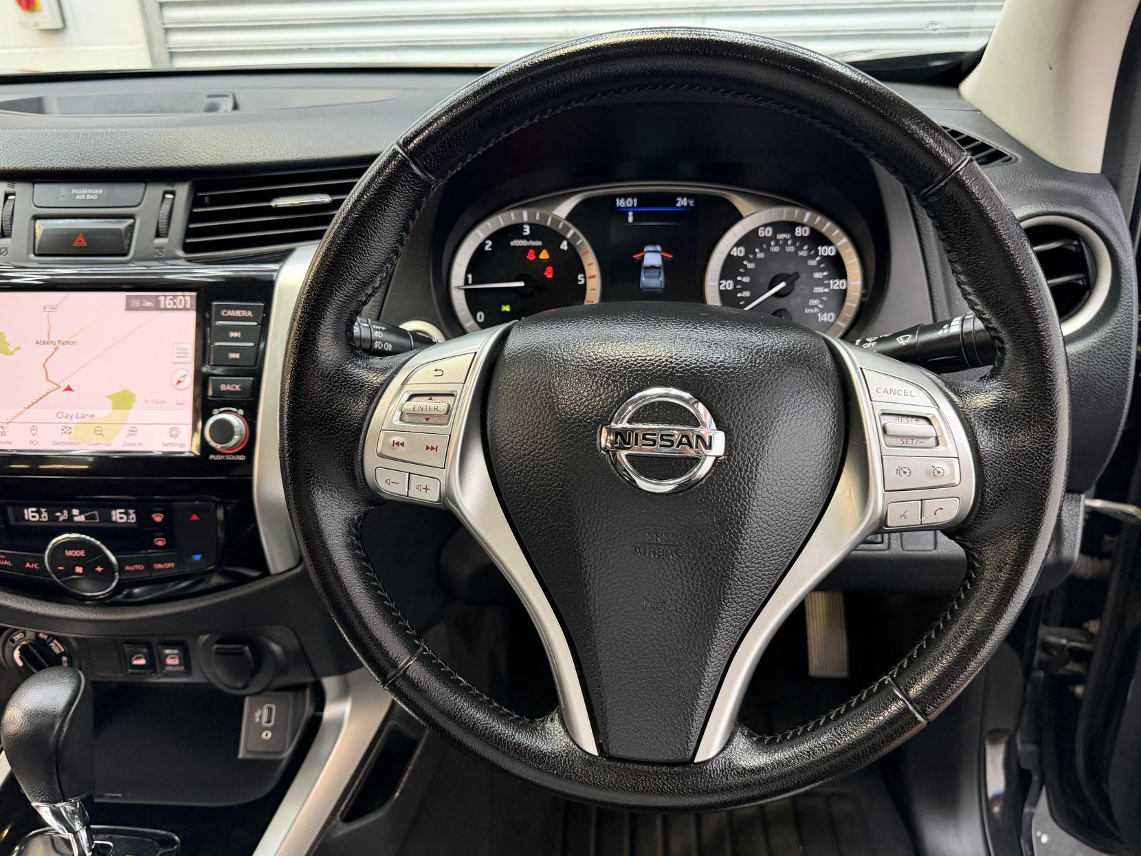 2021 Nissan Navara 2.3 dCi N-Guard Pickup Double Cab 4dr Diesel Auto 4WD Euro 6 (190 ps) - Thumbnail 18