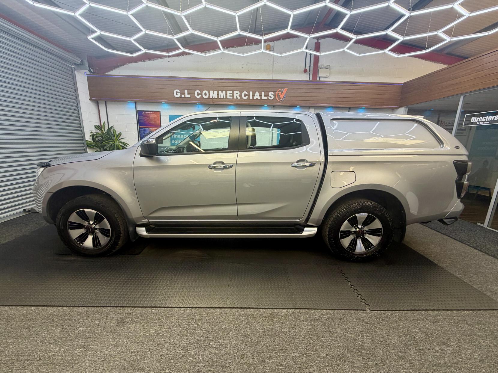 2023 Isuzu D-Max 1.9 TD DL40 Pickup Double Cab 4dr Diesel Auto 4WD Euro 6 (s/s) (164 ps) - Thumbnail 2