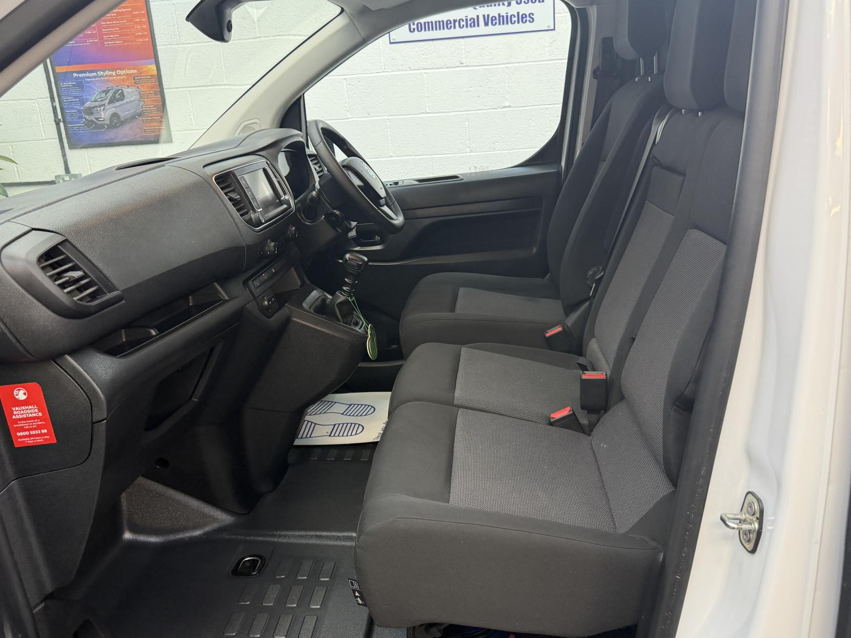 2023 Vauxhall Vivaro 1.5 Turbo D 2900 Pro Panel Van 6dr Diesel Manual L1 H1 Euro 6 (s/s) (100 ps) - Thumbnail 22