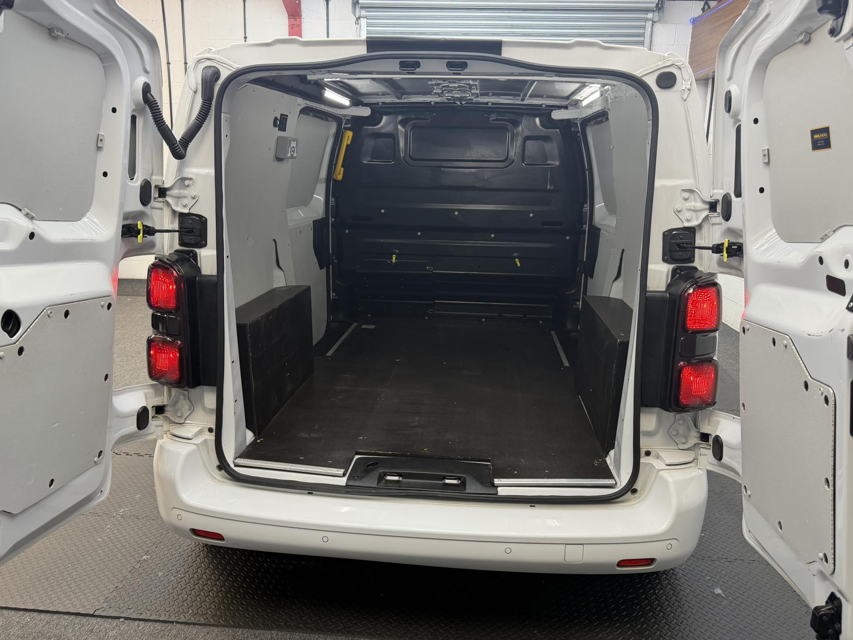 2023 Vauxhall Vivaro 1.5 Turbo D 2900 Pro Panel Van 6dr Diesel Manual L1 H1 Euro 6 (s/s) (100 ps) - Thumbnail 10