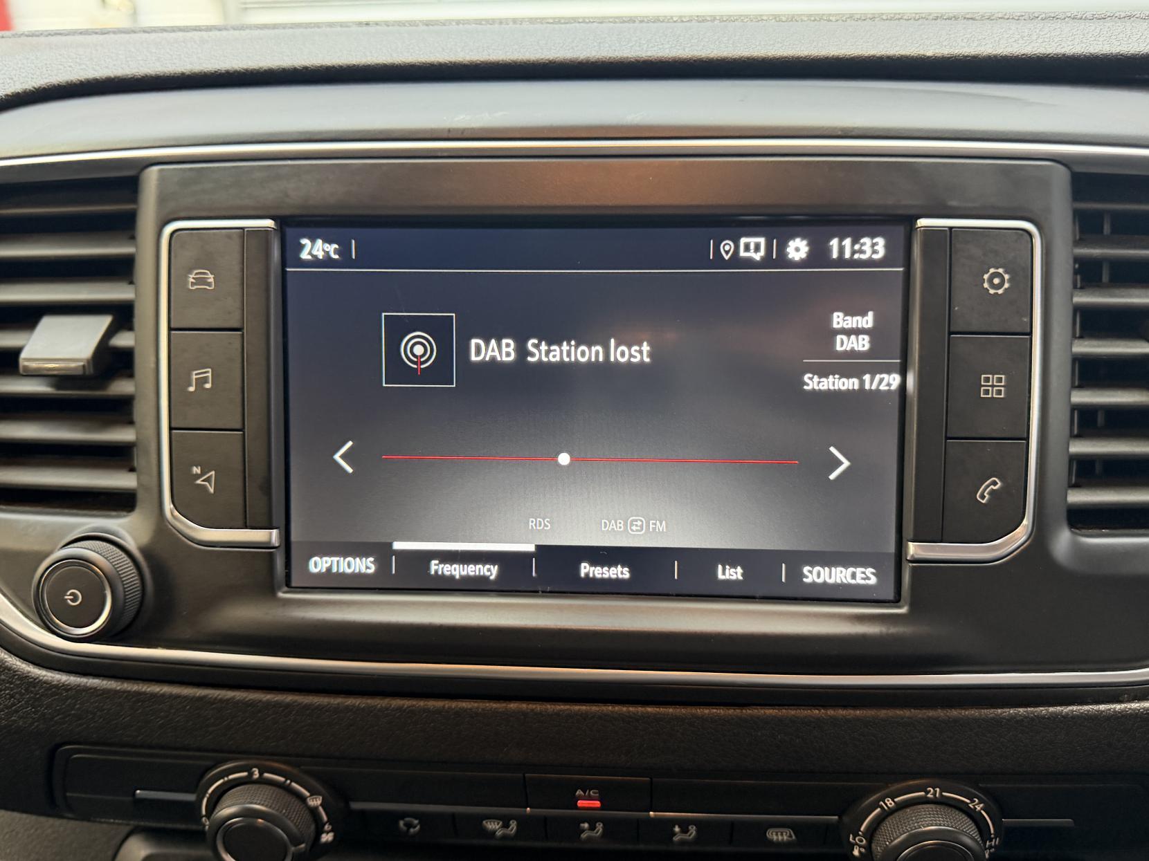 2023 Vauxhall Vivaro 1.5 Turbo D 2900 Pro Panel Van 6dr Diesel Manual L1 H1 Euro 6 (s/s) (100 ps) - Thumbnail 18