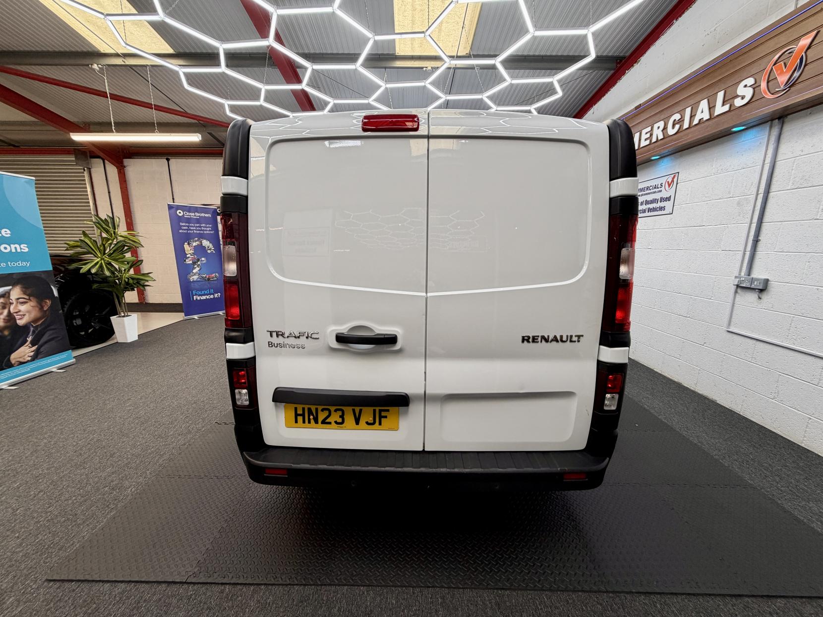 2023 Renault Trafic 2.0 dCi Blue SL28 Business Panel Van 5dr Diesel Manual L1 H1 Euro 6 (s/s) (130 ps) - Thumbnail 6