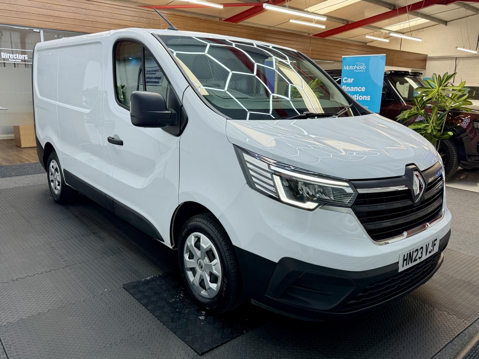 2023 Renault Trafic 2.0 dCi Blue SL28 Business Panel Van 5dr Diesel Manual L1 H1 Euro 6 (s/s) (130 ps) - Thumbnail 7