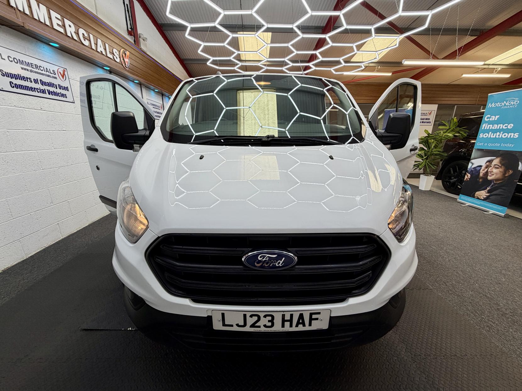 2023 Ford Transit Custom 2.0 300 EcoBlue Leader Panel Van 5dr Diesel Manual L2 H1 Euro 6 (s/s) (130 ps) - Thumbnail 3