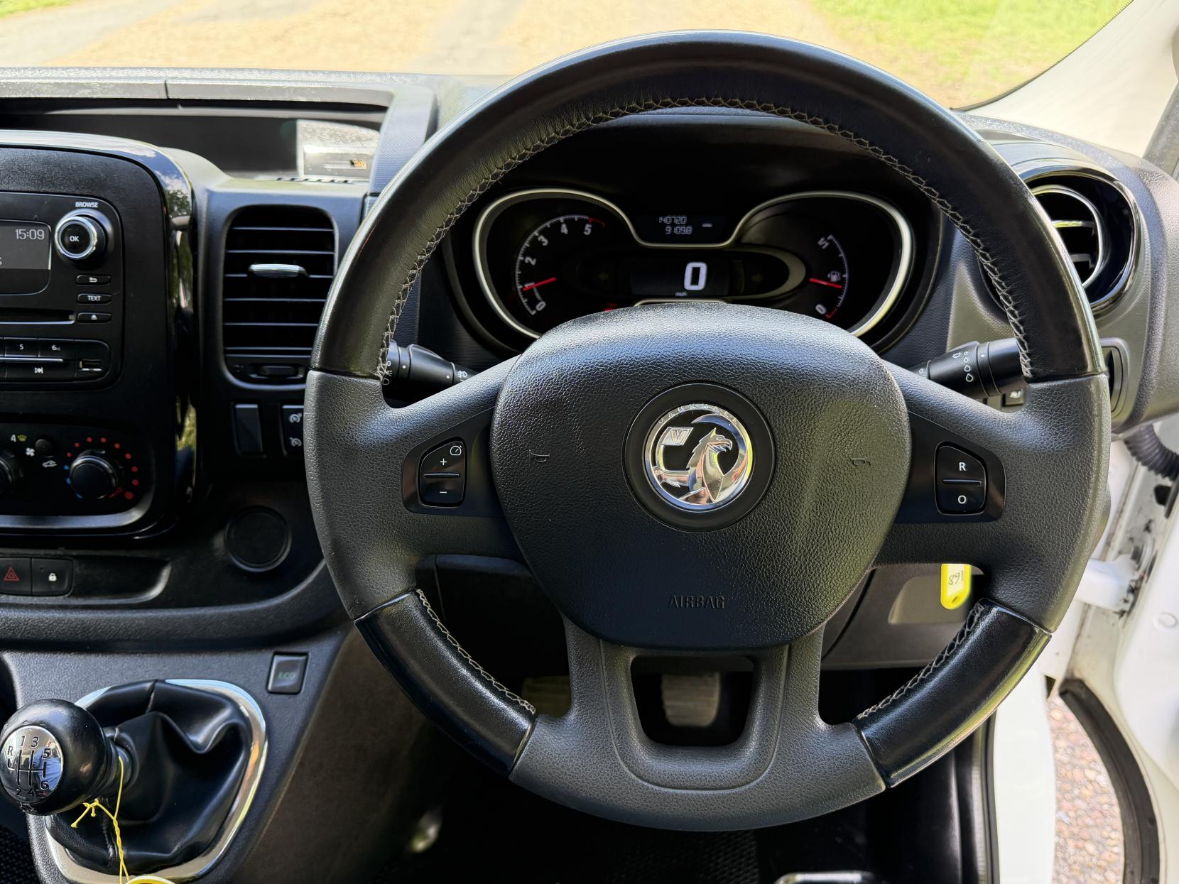 2018 Vauxhall Vivaro 1.6 CDTi 2900 Sportive Panel Van 5dr Diesel Manual L2 H1 Euro 6 (120 ps) - Thumbnail 21