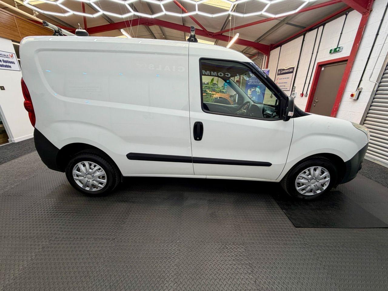 Vauxhall Combo 1.6 CDTi 16v Sportive Panel Van 3dr Diesel Manual FWD L1 H2 (s/s) (146 g/km, 104 bhp)