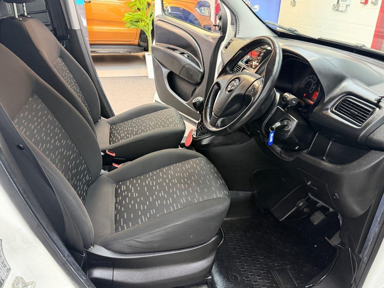 Vauxhall Combo 1.6 CDTi 16v Sportive Panel Van 3dr Diesel Manual FWD L1 H2 (s/s) (146 g/km, 104 bhp)