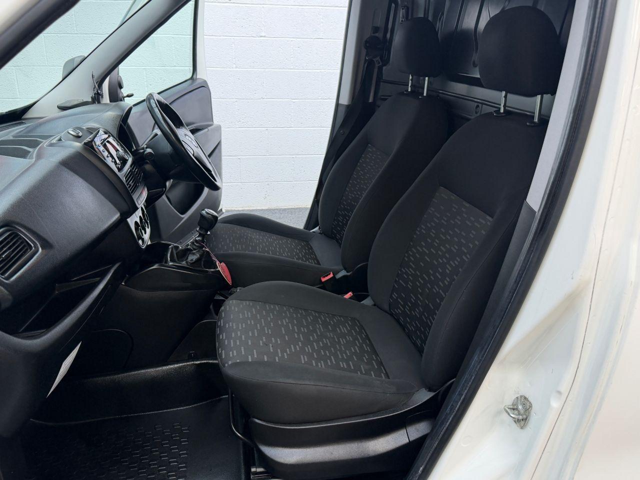 Vauxhall Combo 1.6 CDTi 16v Sportive Panel Van 3dr Diesel Manual FWD L1 H2 (s/s) (146 g/km, 104 bhp)