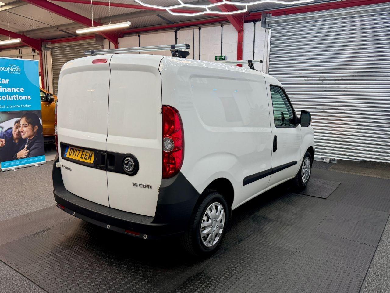 Vauxhall Combo 1.6 CDTi 16v Sportive Panel Van 3dr Diesel Manual FWD L1 H2 (s/s) (146 g/km, 104 bhp)