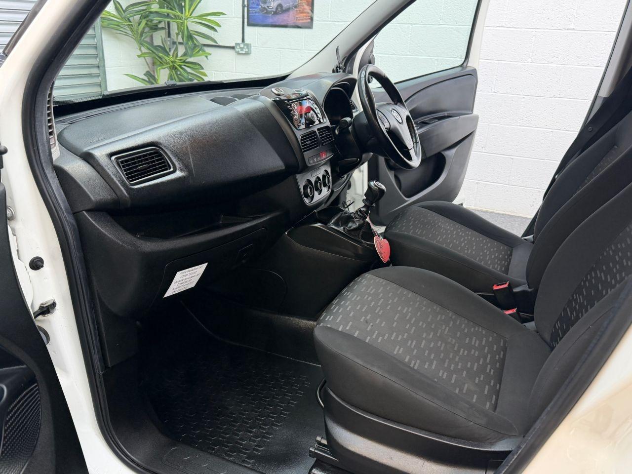 Vauxhall Combo 1.6 CDTi 16v Sportive Panel Van 3dr Diesel Manual FWD L1 H2 (s/s) (146 g/km, 104 bhp)