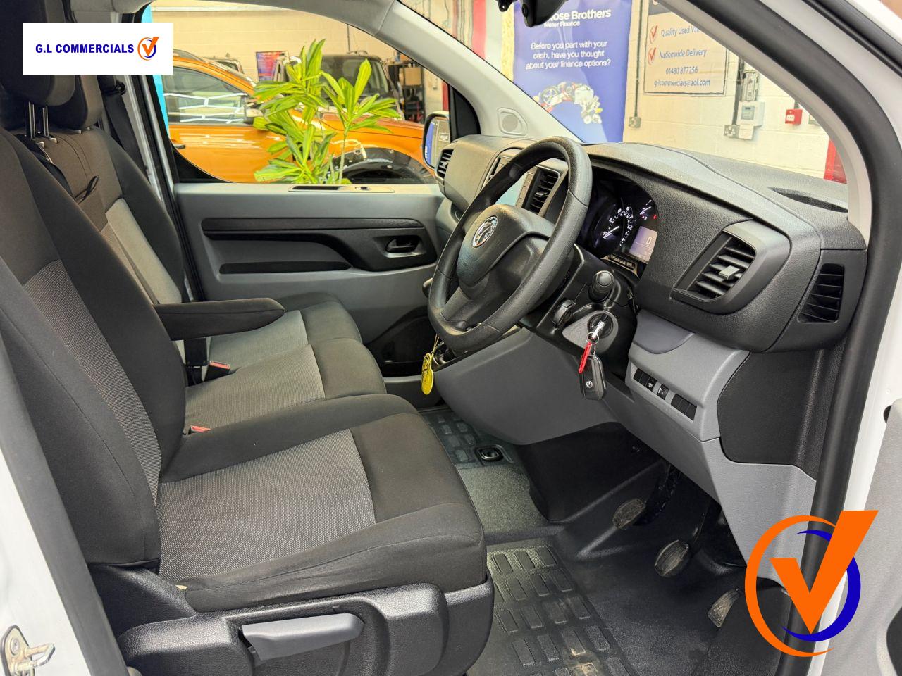 Vauxhall Vivaro 1.5 Turbo D 2900 Sportive Panel Van 6dr Diesel Manual L2 H1 Euro 6 (s/s) (100 ps)