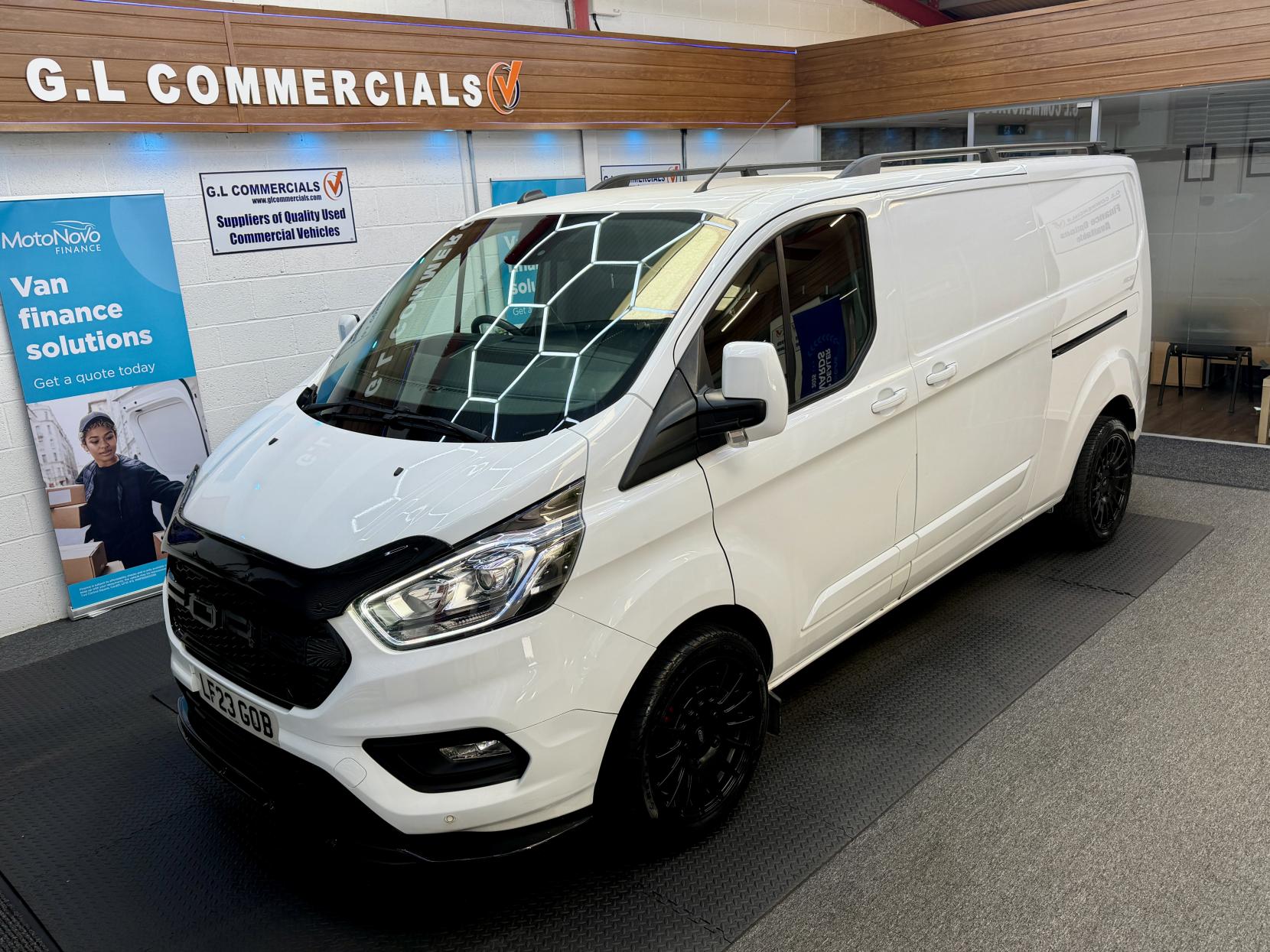 2023 Ford Transit Custom 2.0 300 EcoBlue Limited Panel Van 5dr Diesel Manual L2 H1 Euro 6 (s/s) (130 ps) - Thumbnail 4