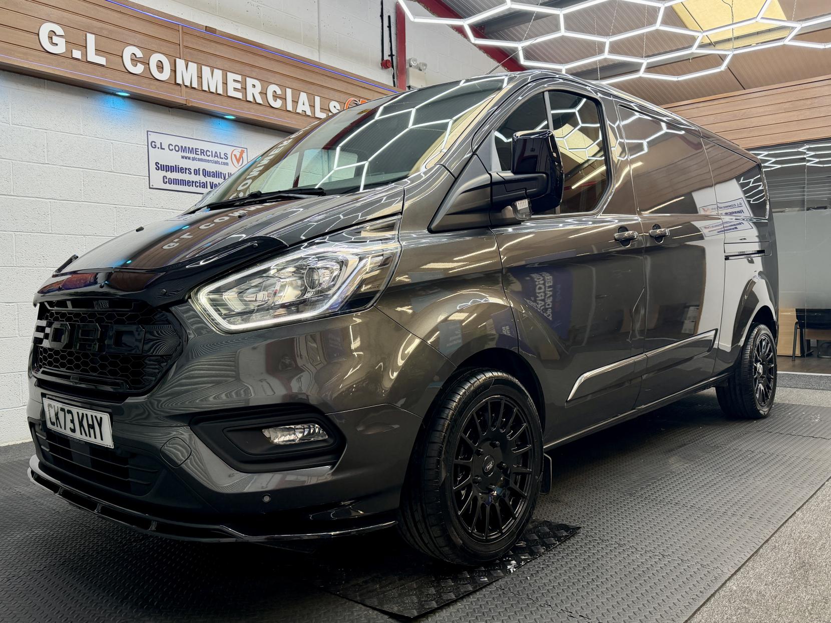 2023 Ford Transit Custom 2.0 300 EcoBlue Limited Panel Van 5dr Diesel Manual L2 H1 Euro 6 (s/s) (130 ps) - Thumbnail 2
