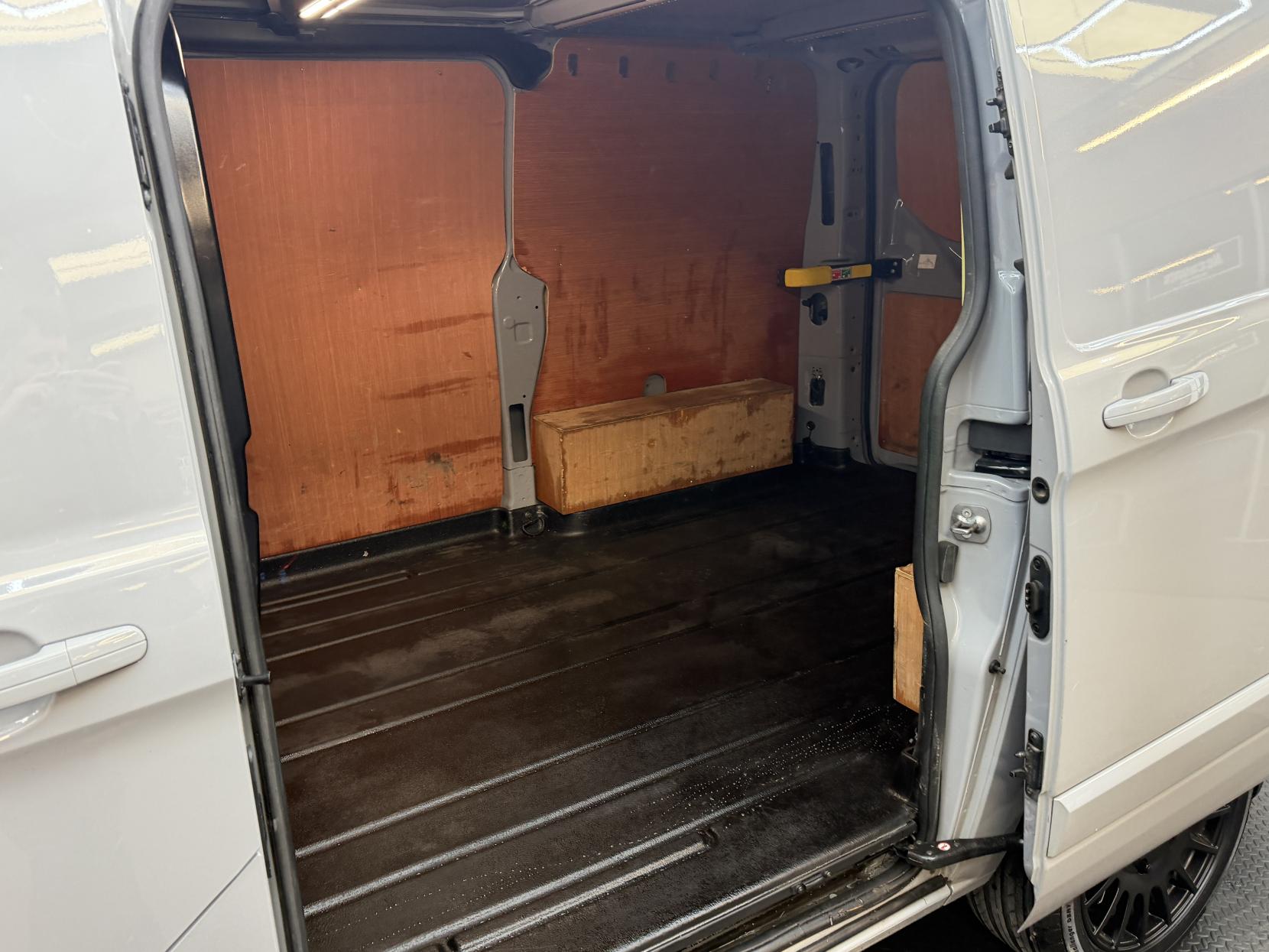 Ford Transit Custom 2.0 280 EcoBlue Limited Panel Van 5dr Diesel Manual L1 H1 Euro 6 (s/s) (130 ps)