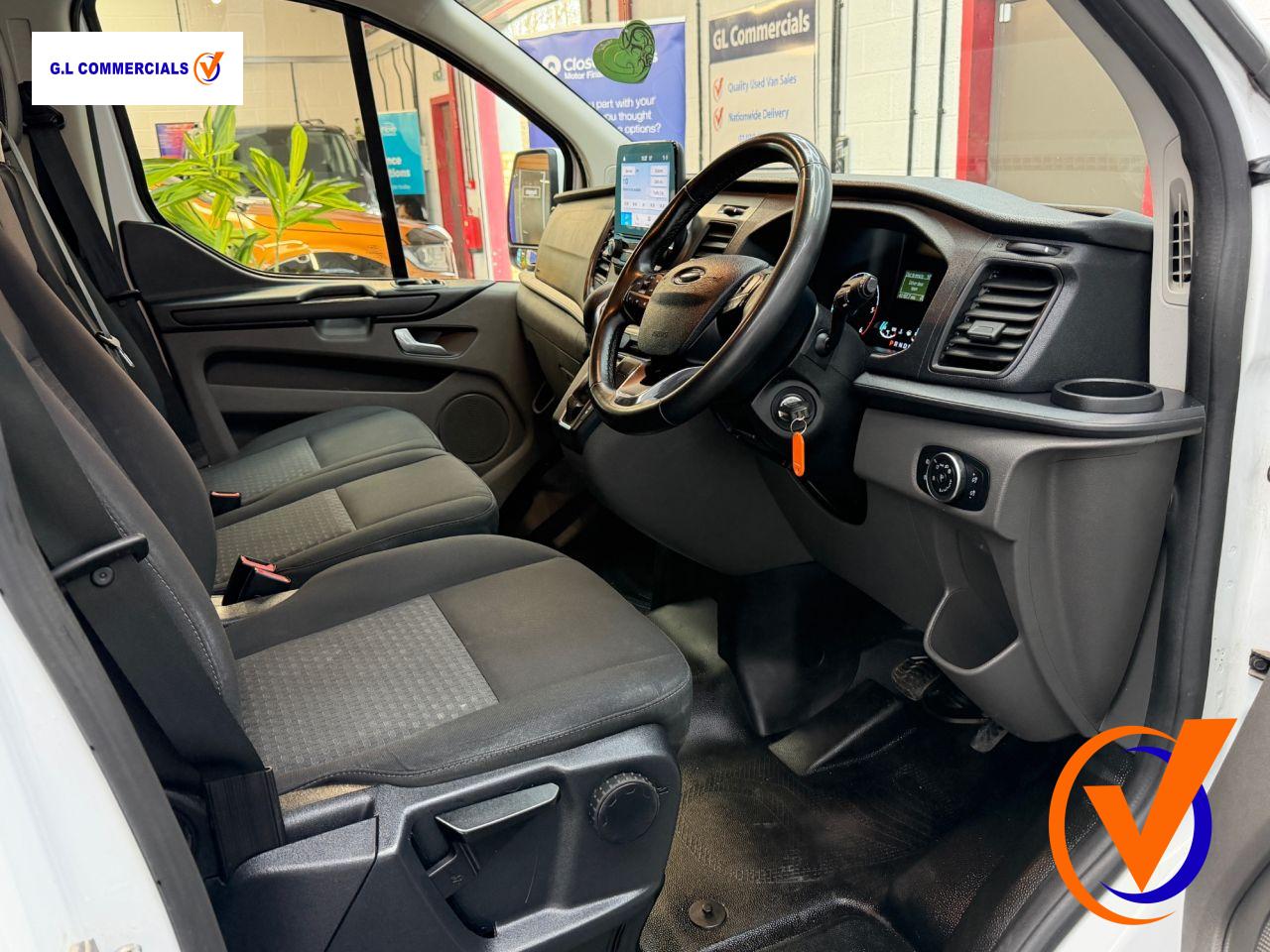 Ford Transit Custom 2.0 320 EcoBlue Trend Kombi Double Cab 5dr Diesel Auto L2 H1 Euro 6 (s/s) (130 ps)