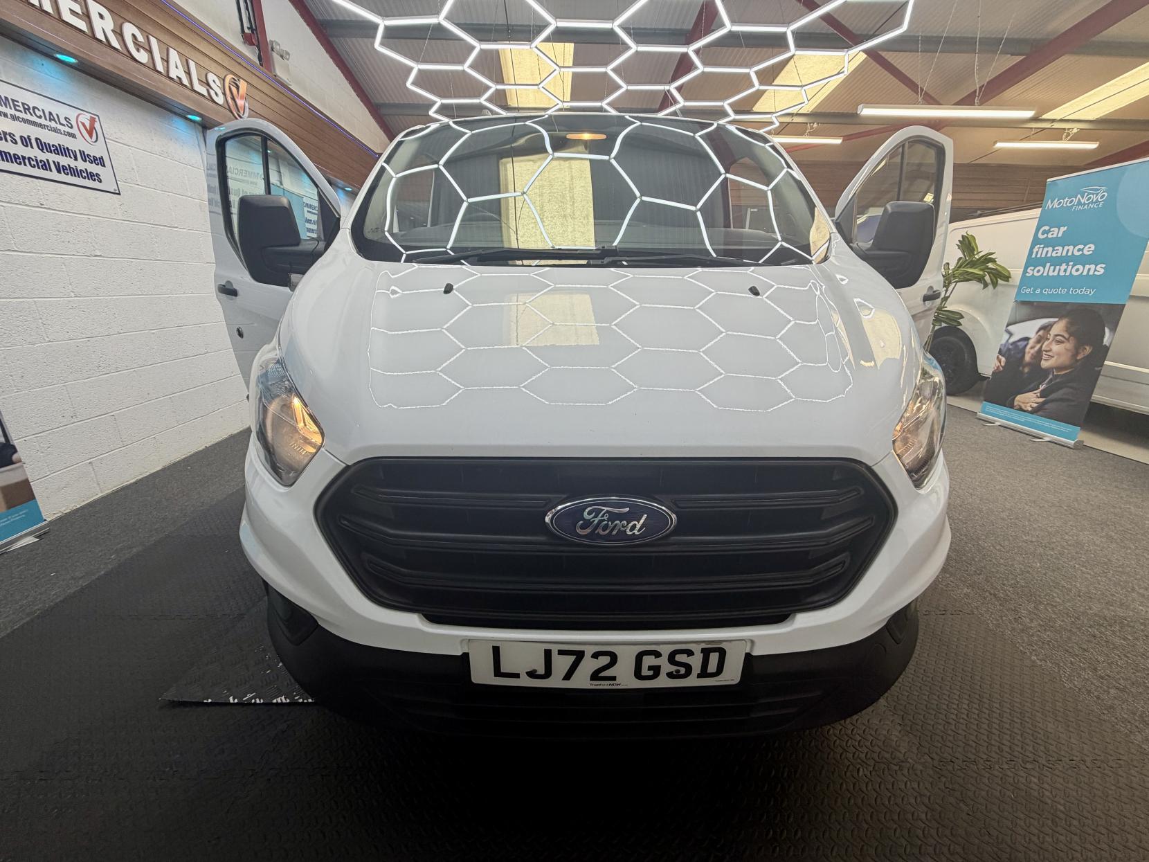 2023 Ford Transit Custom 2.0 300 EcoBlue Leader Panel Van 5dr Diesel Manual L2 H1 Euro 6 (s/s) (130 ps) - Thumbnail 3