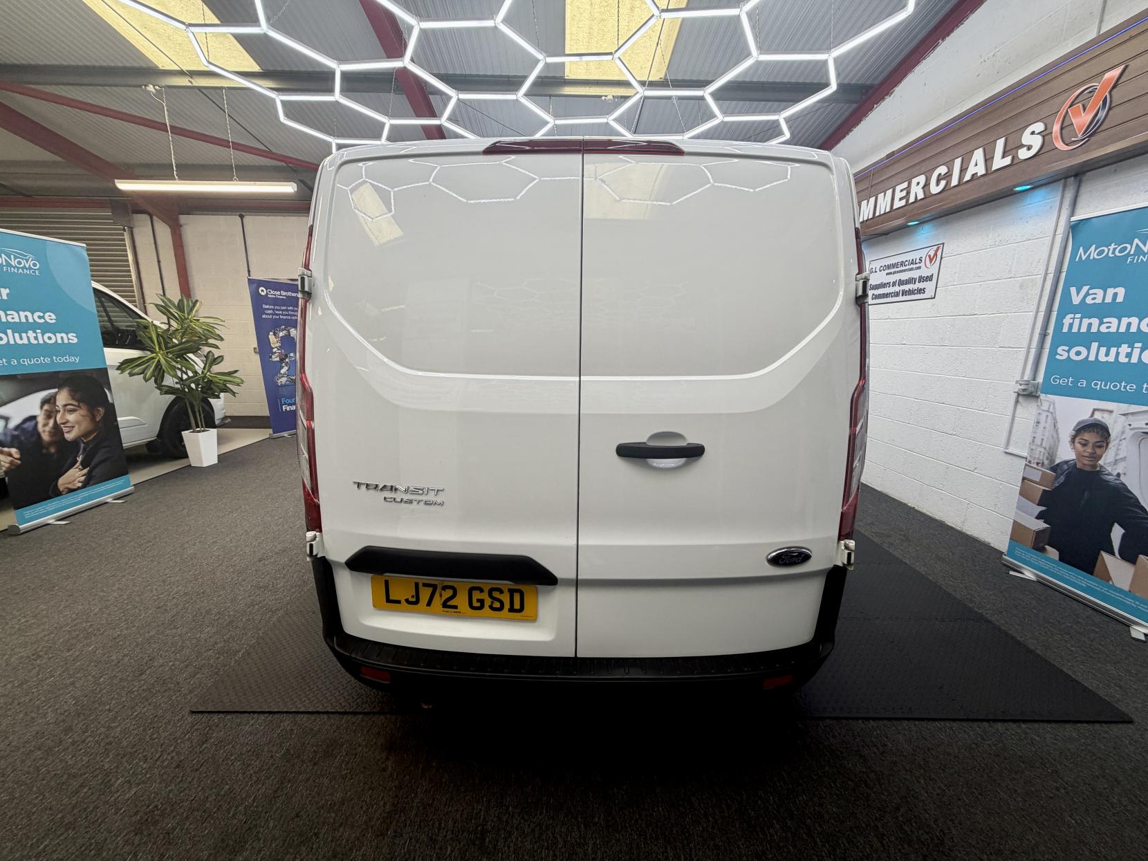 2023 Ford Transit Custom 2.0 300 EcoBlue Leader Panel Van 5dr Diesel Manual L2 H1 Euro 6 (s/s) (130 ps) - Thumbnail 7
