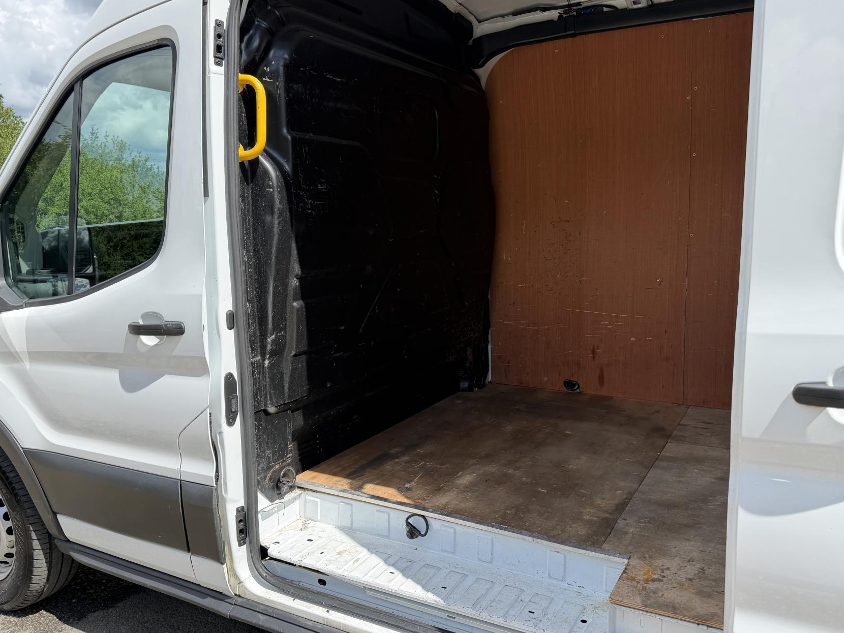 2023 Ford Transit 2.0 350 EcoBlue Leader Panel Van 5dr Diesel Manual RWD L3 H2 Euro 6 (s/s) (130 ps) - Thumbnail 20