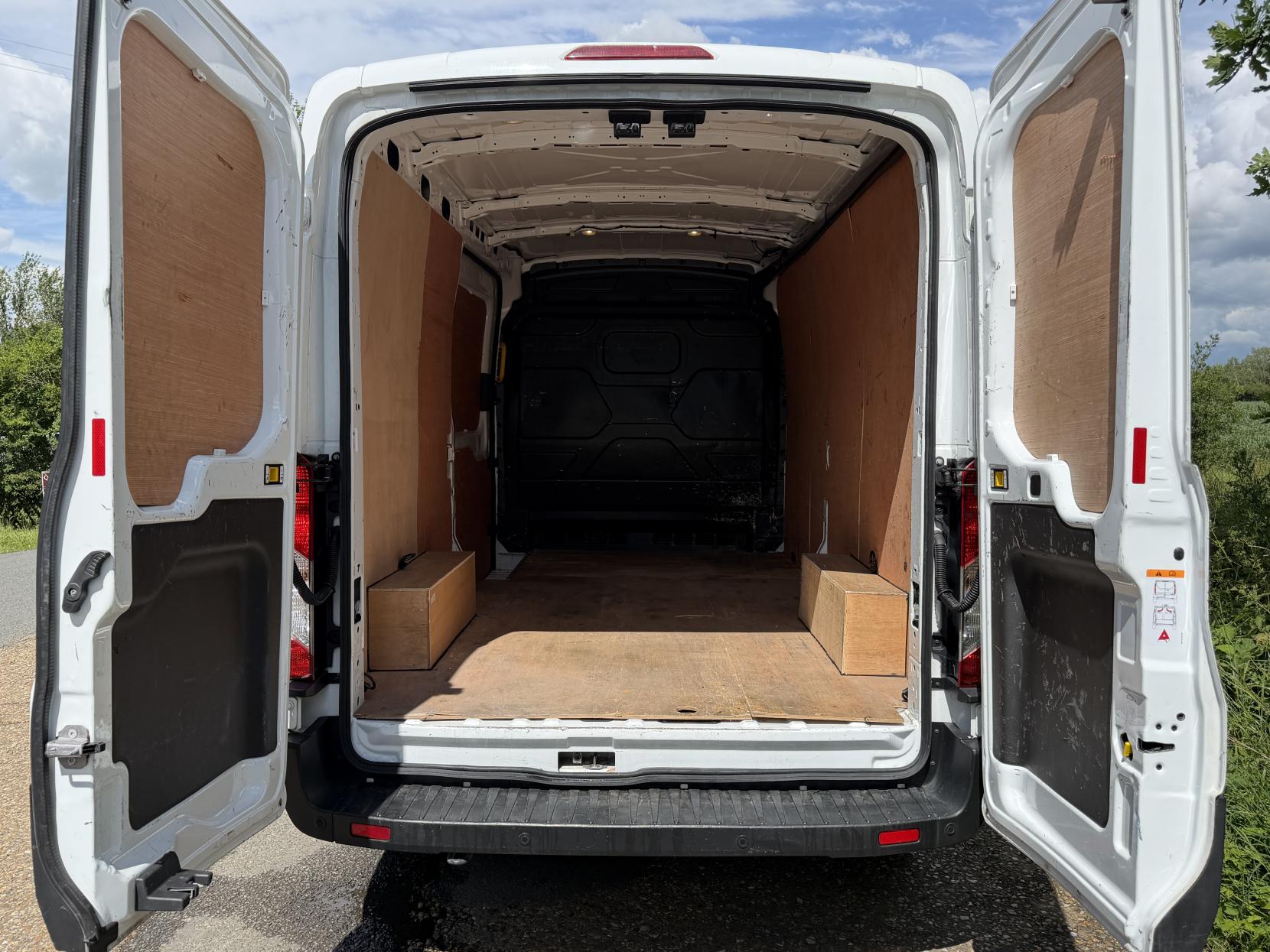 2023 Ford Transit 2.0 350 EcoBlue Leader Panel Van 5dr Diesel Manual RWD L3 H2 Euro 6 (s/s) (130 ps) - Thumbnail 9