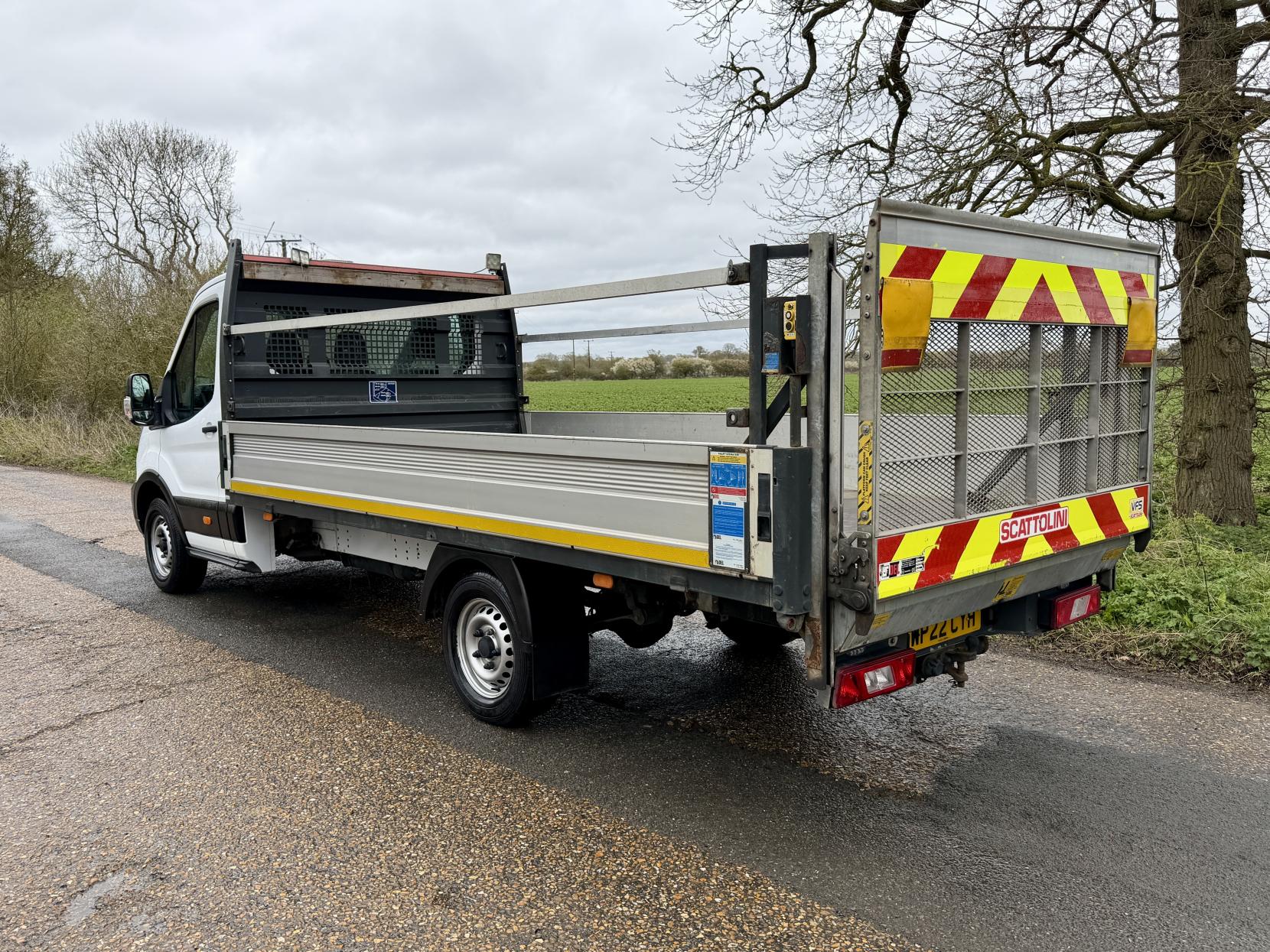Ford Transit 2.0 350 EcoBlue HD Leader Chassis Cab 2dr Diesel Manual RWD L4 Euro 6 (s/s) (DRW) (130 ps)