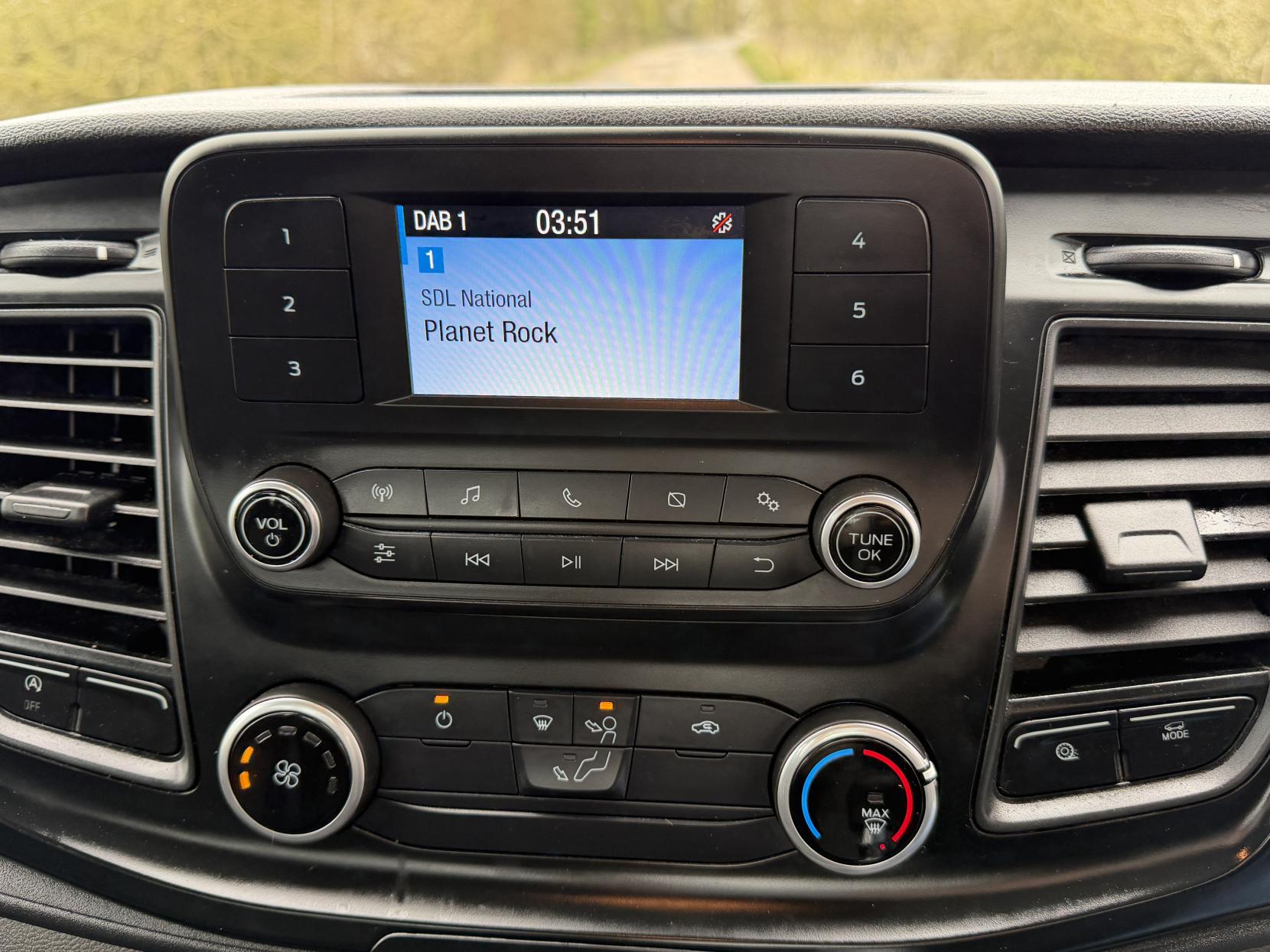 Ford Transit 2.0 350 EcoBlue HD Leader Chassis Cab 2dr Diesel Manual RWD L4 Euro 6 (s/s) (DRW) (130 ps)