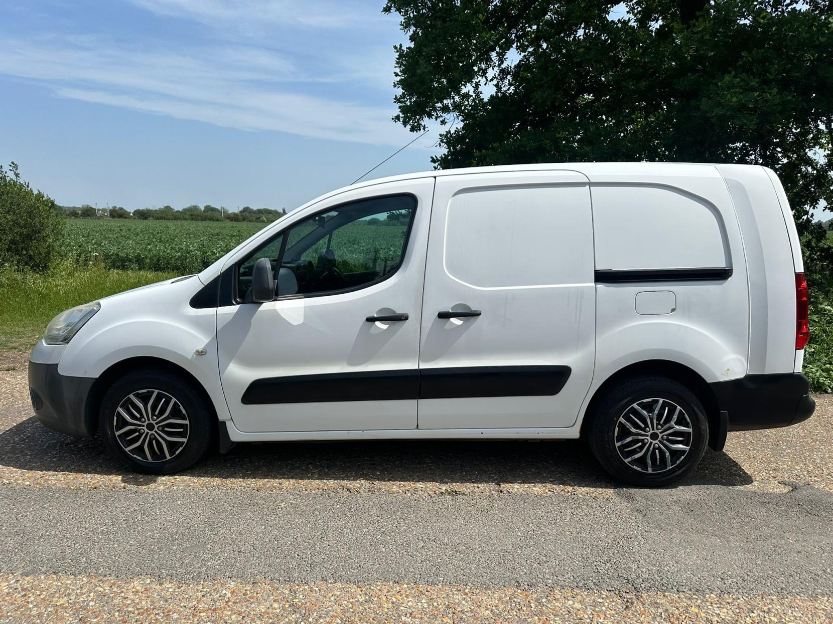 2009 Citroen Berlingo 1.6 HDi 750 LX Panel Van 6dr Diesel Manual L2 (153 g/km, 90 bhp) - Thumbnail 5