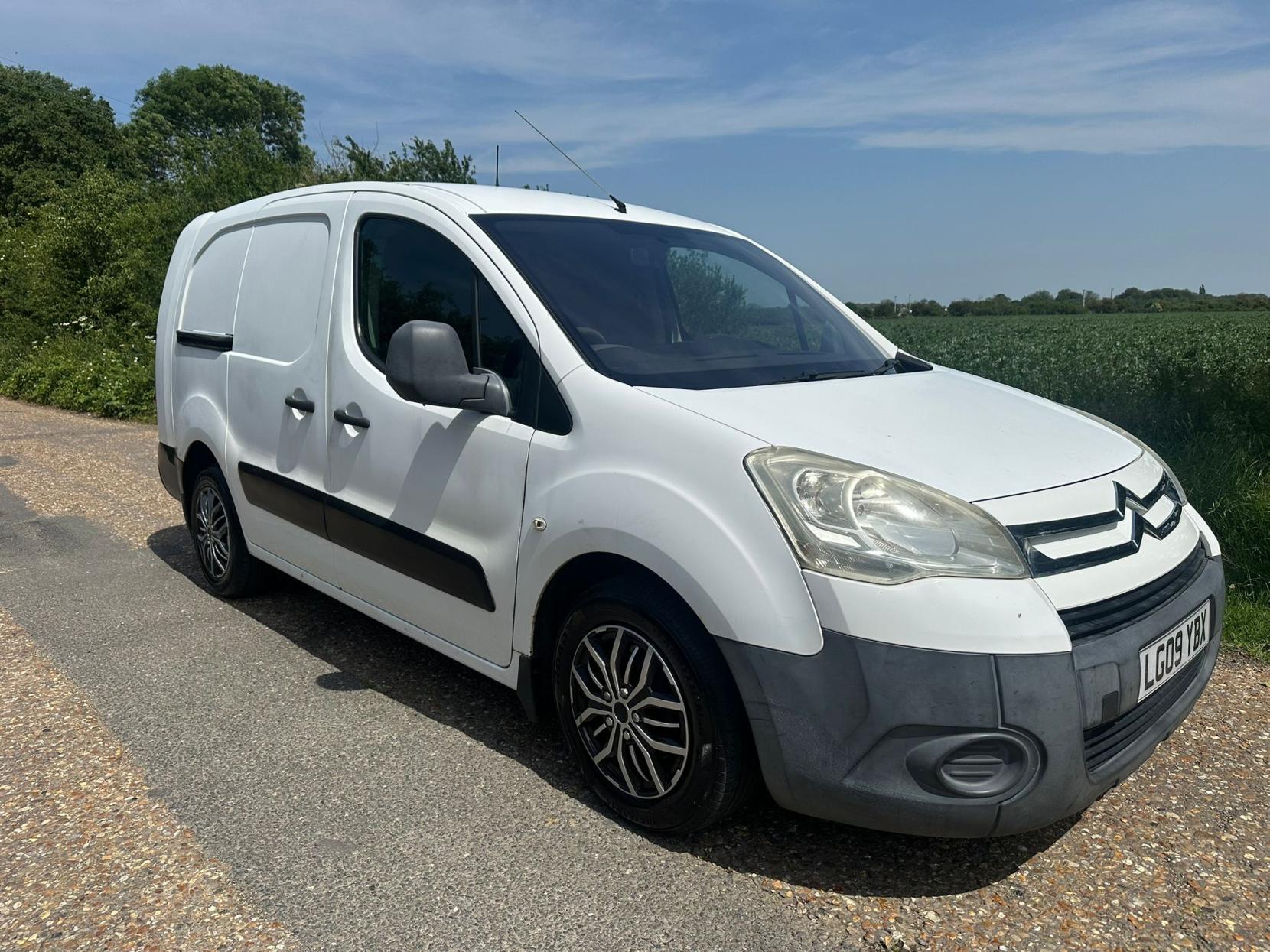 2009 Citroen Berlingo 1.6 HDi 750 LX Panel Van 6dr Diesel Manual L2 (153 g/km, 90 bhp) - Thumbnail 2