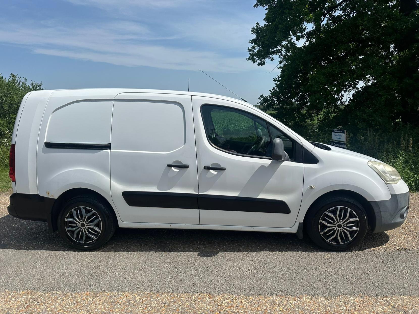 2009 Citroen Berlingo 1.6 HDi 750 LX Panel Van 6dr Diesel Manual L2 (153 g/km, 90 bhp) - Thumbnail 11