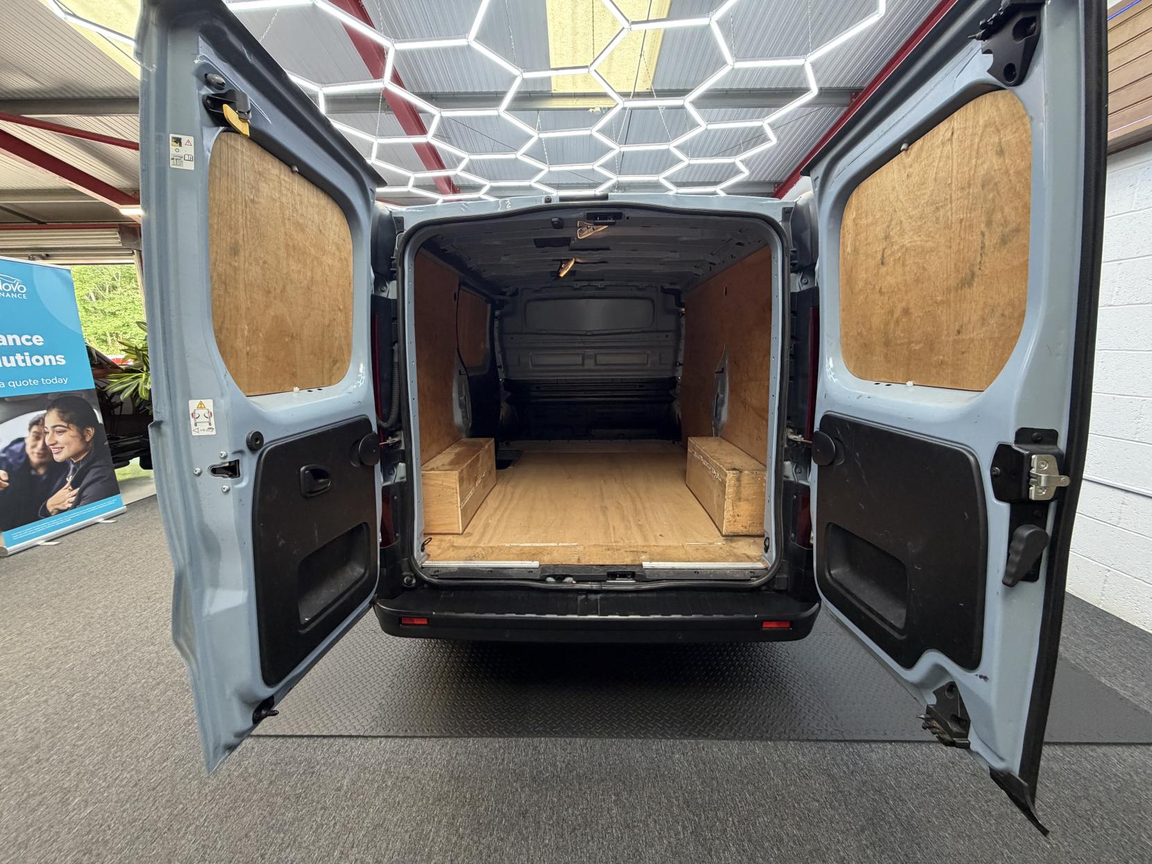 2023 Renault Trafic 2.0 dCi Blue SL28 Sport+ Panel Van 5dr Diesel Manual L1 H1 Euro 6 (s/s) (150 ps) - Thumbnail 8