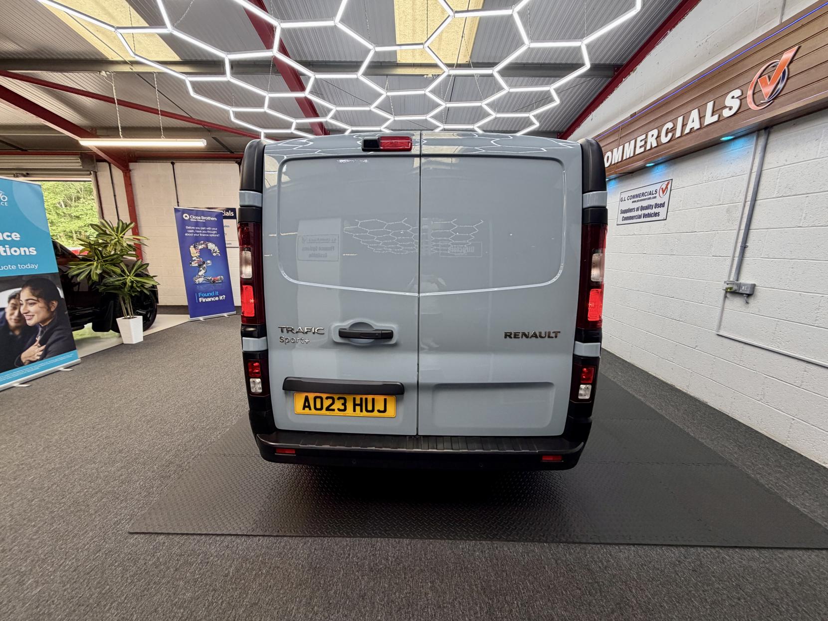 2023 Renault Trafic 2.0 dCi Blue SL28 Sport+ Panel Van 5dr Diesel Manual L1 H1 Euro 6 (s/s) (150 ps) - Thumbnail 6
