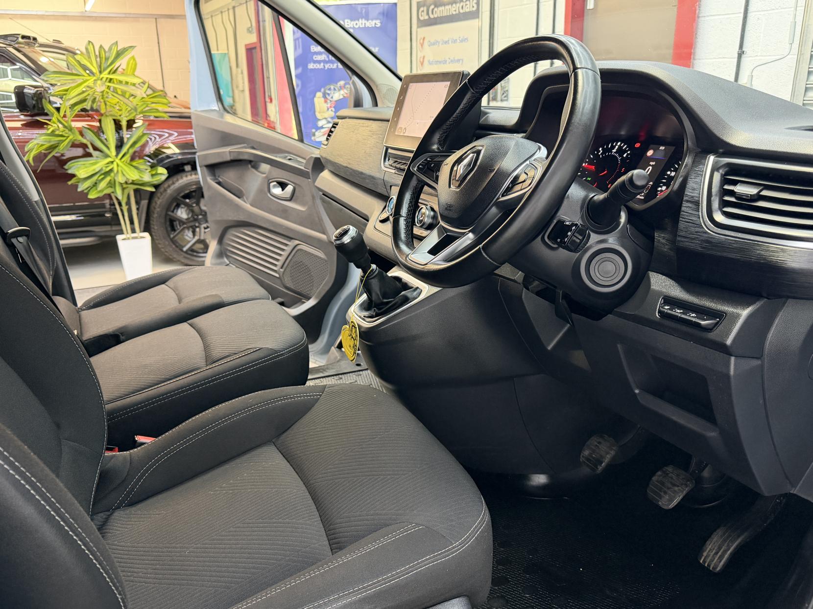 2023 Renault Trafic 2.0 dCi Blue SL28 Sport+ Panel Van 5dr Diesel Manual L1 H1 Euro 6 (s/s) (150 ps) - Thumbnail 18